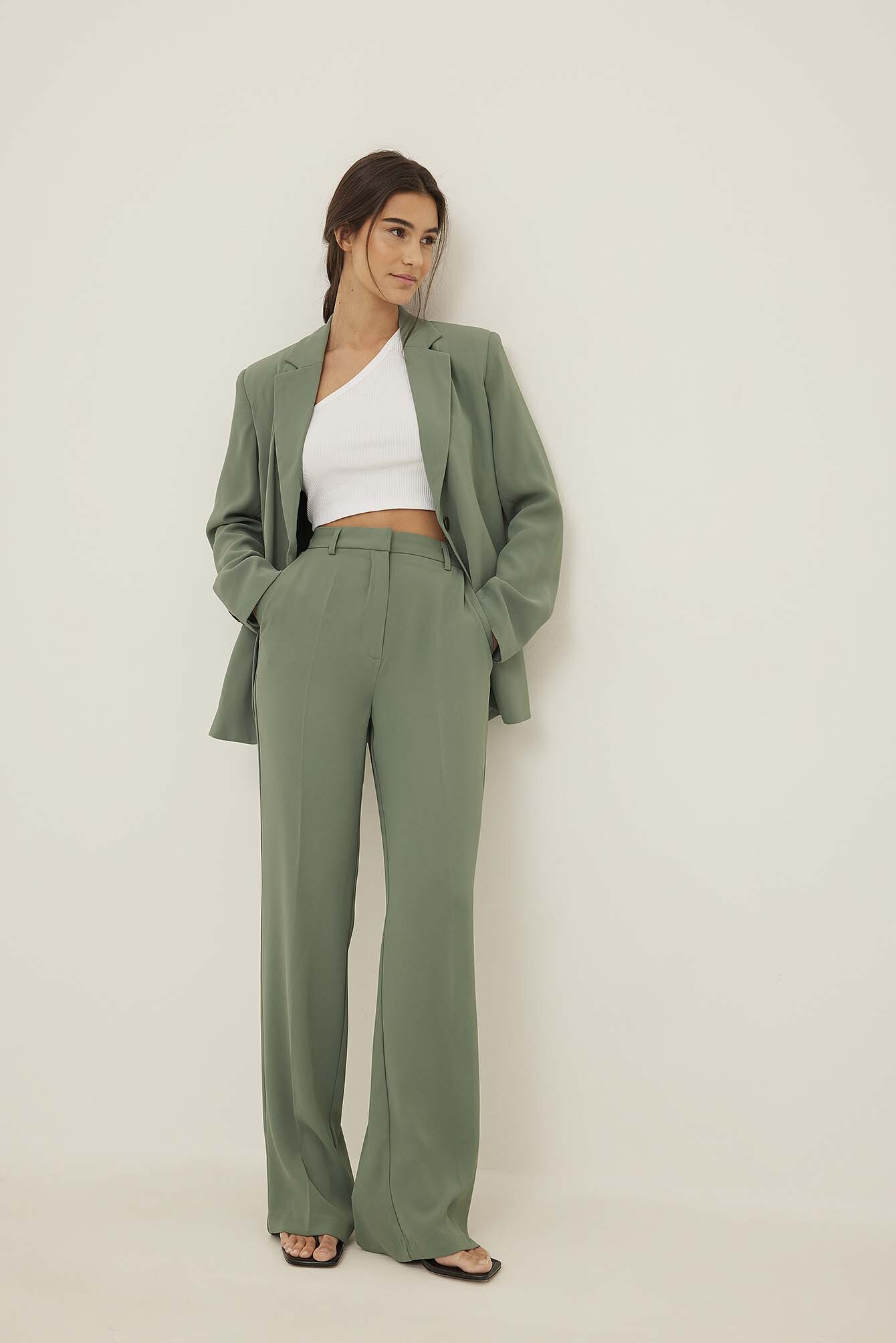 NA-KD Synthetic Green Recycled Belted Suit Pants Slacks and Chinos Straight-leg trousers Womens Clothing Trousers 