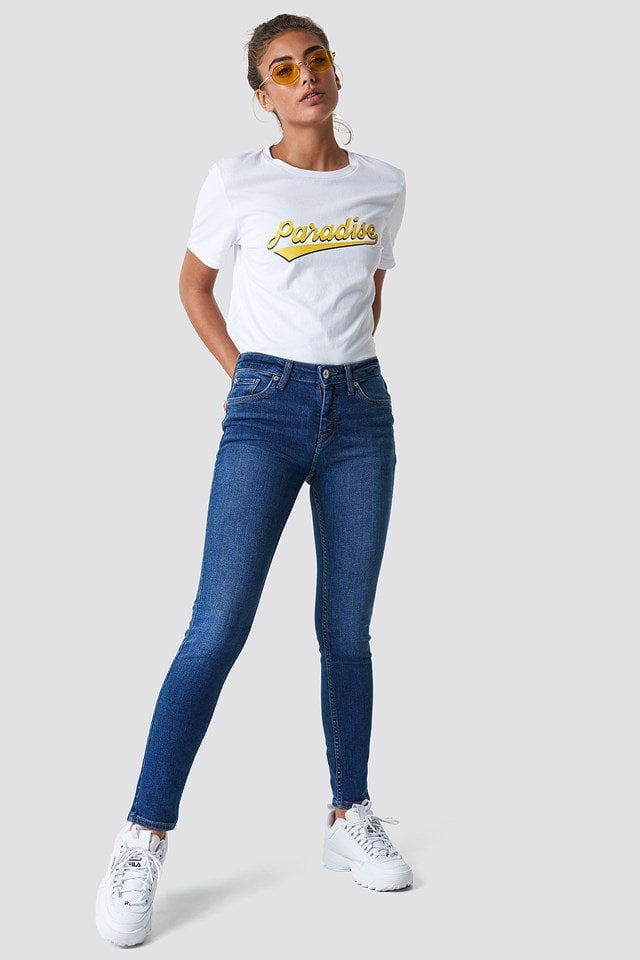 Slim and Stretchy Fit Jeans with trendy T-shirt