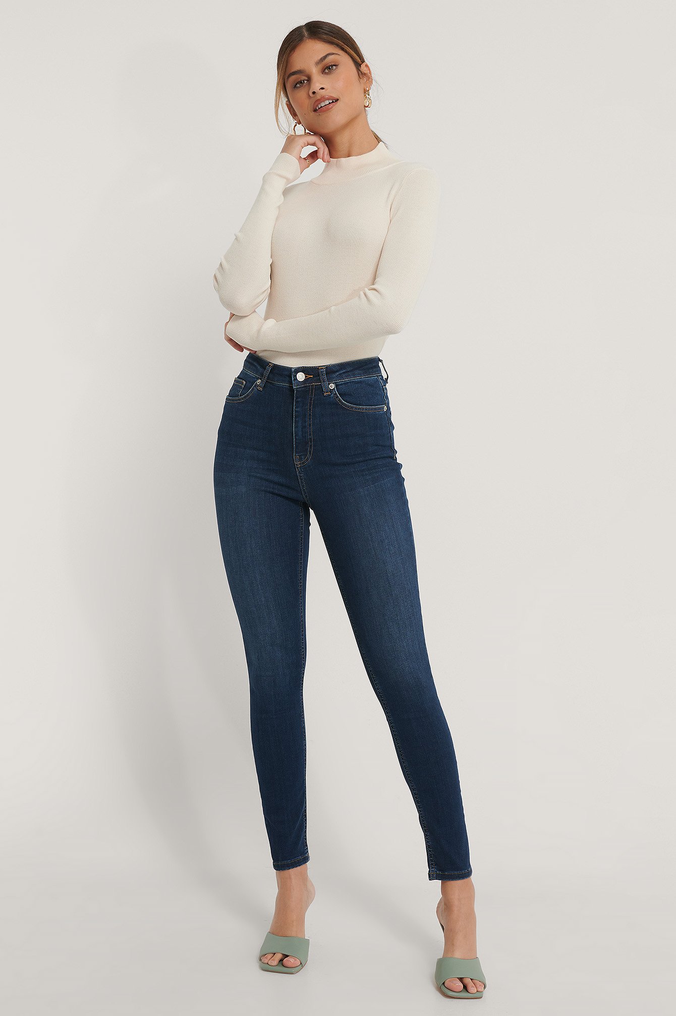 NA-KD Denim Reborn Organische Versleten Skinny Jeans Met Hoge Taille in het Zwart Dames Kleding voor voor Jeans voor Skinny jeans 