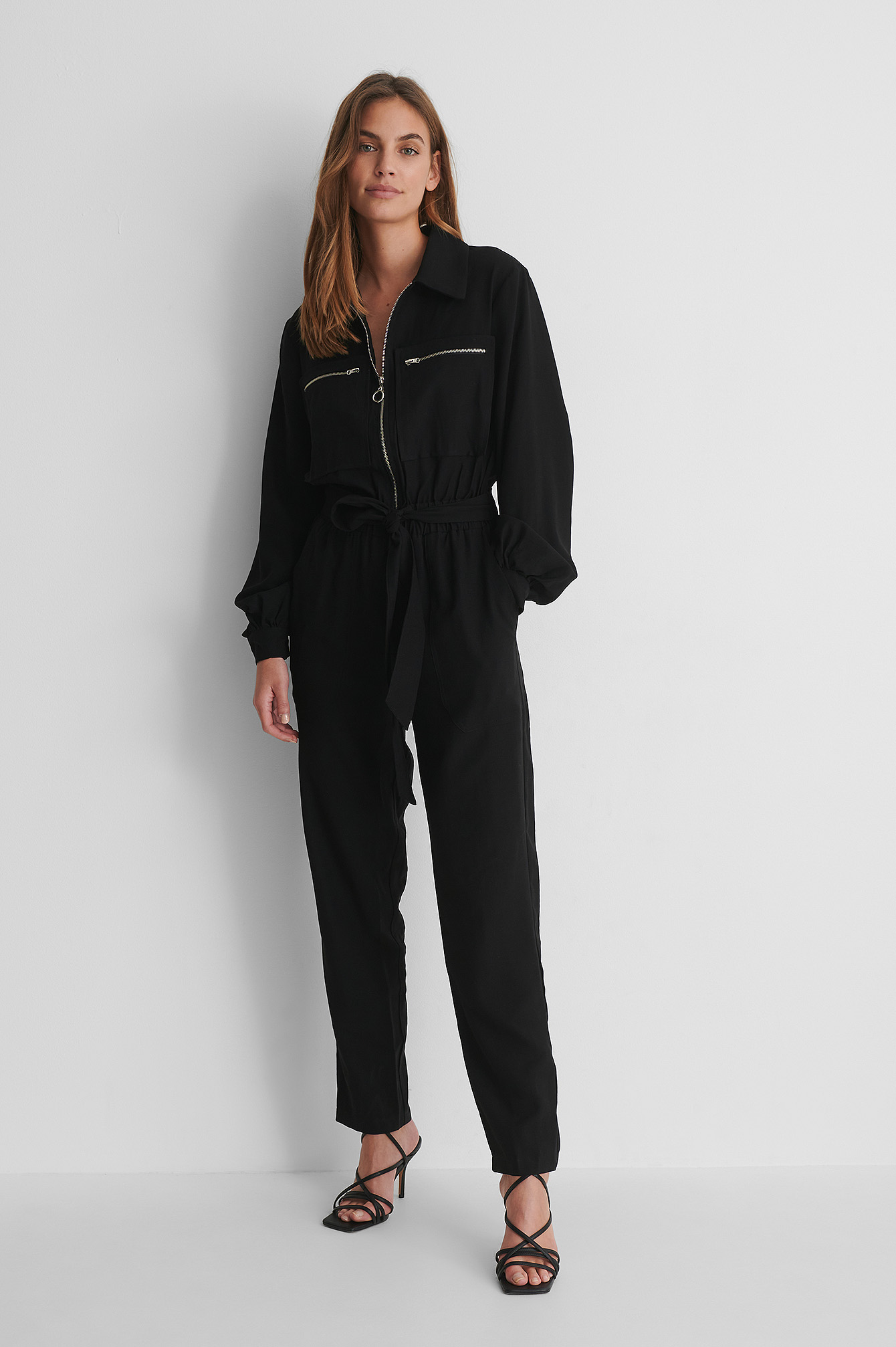 Tuta Jumpsuit Aderente Con Tasche Nero | na-kd.com