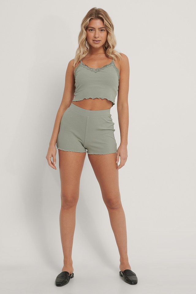 Babylock Lounge Shorts Green | na-kd.com