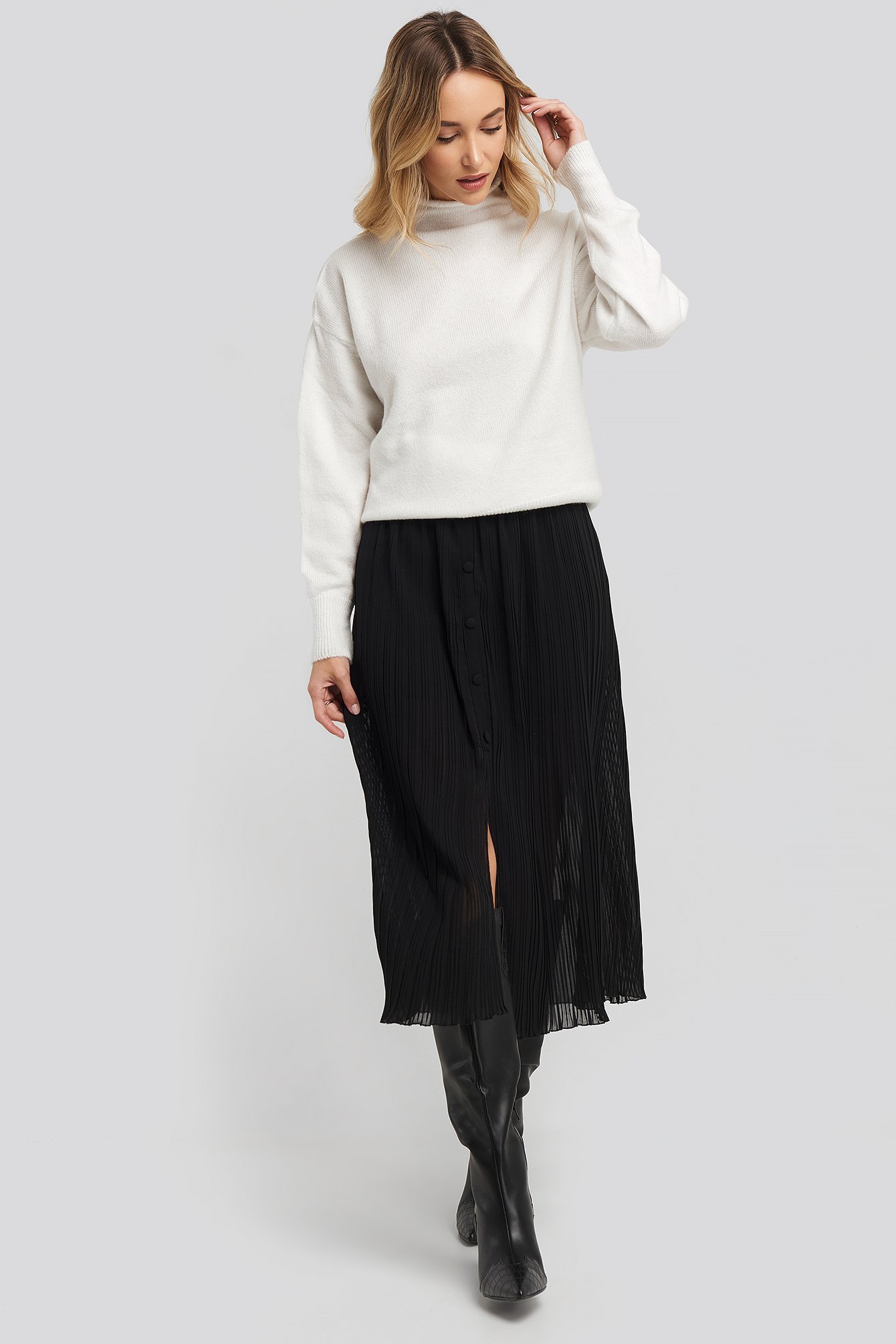 Button Detail Pleated Skirt Outfit.