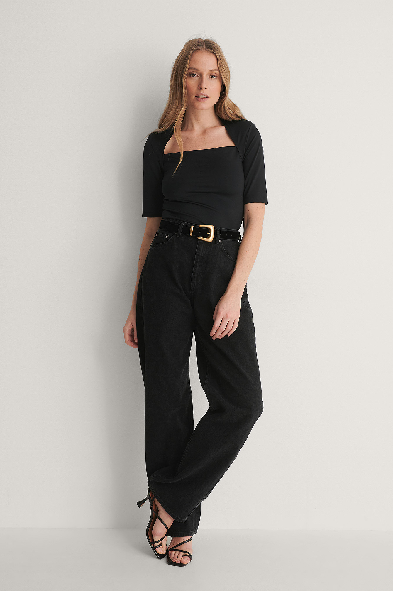 Shoulder Pad Top Black