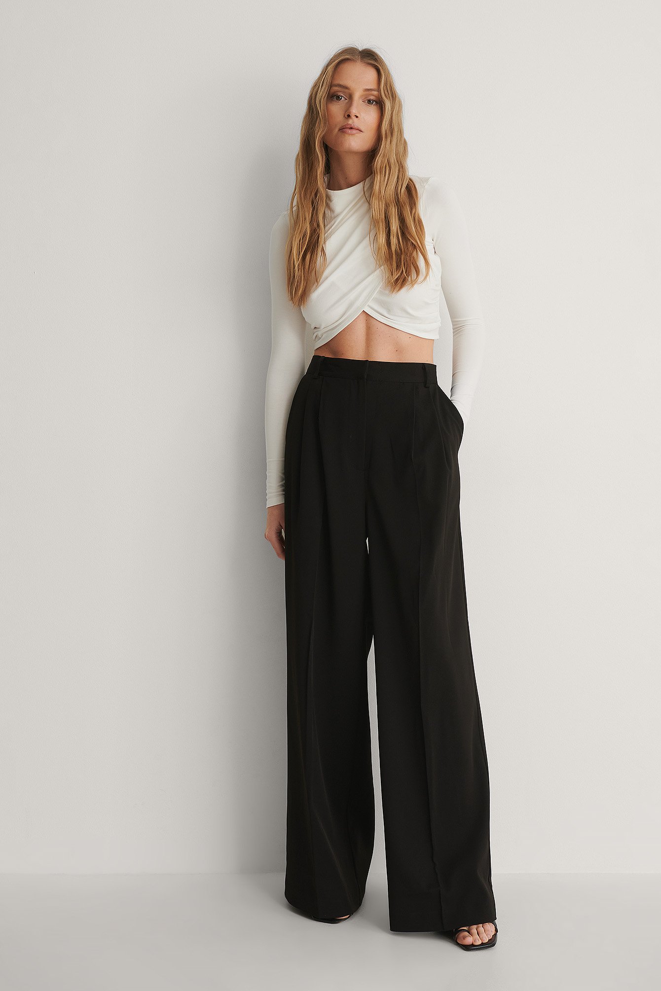 Cropped Pleated Top Outfit.