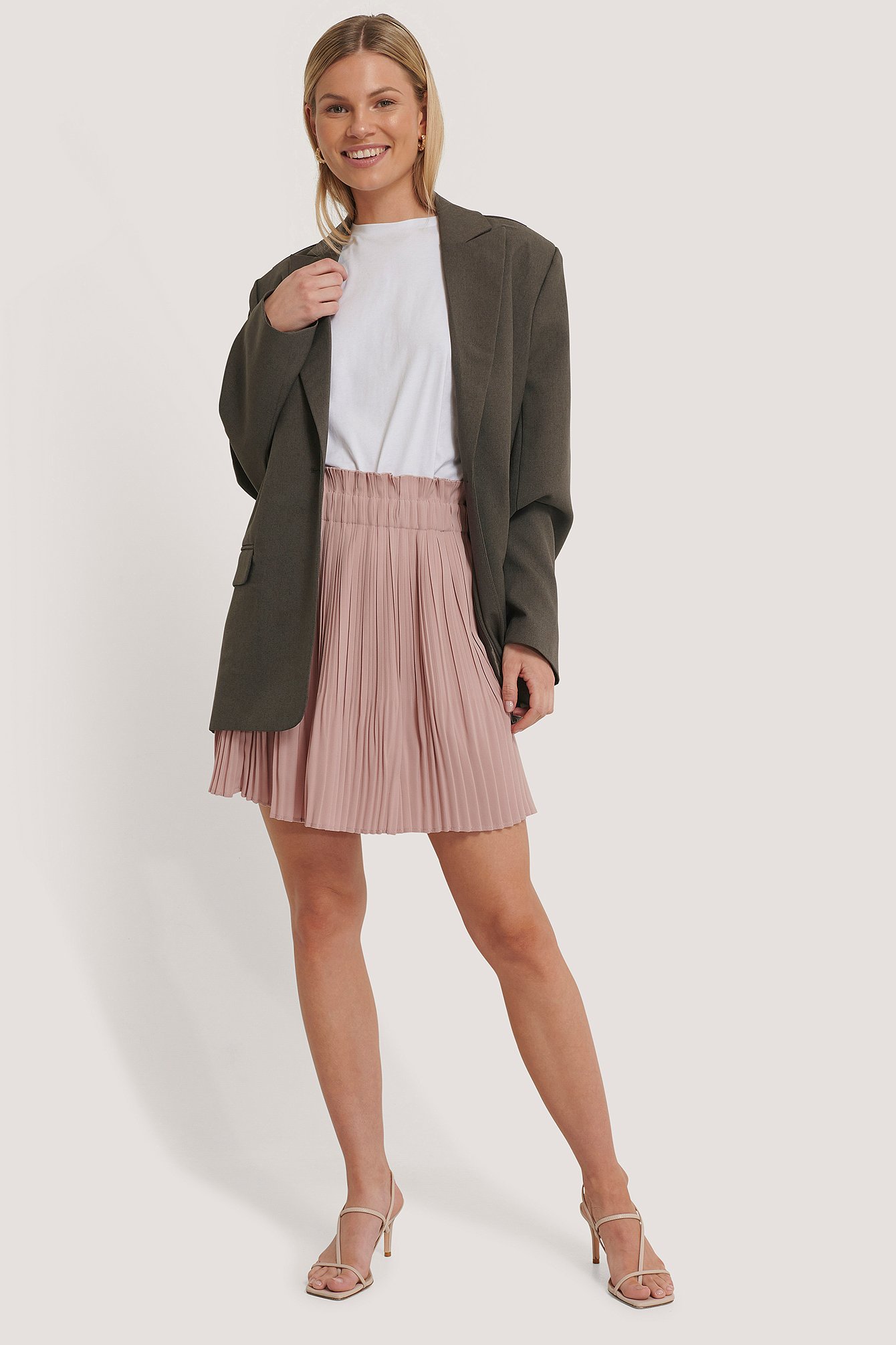 Paper Waist Mini Skirt Outfit.
