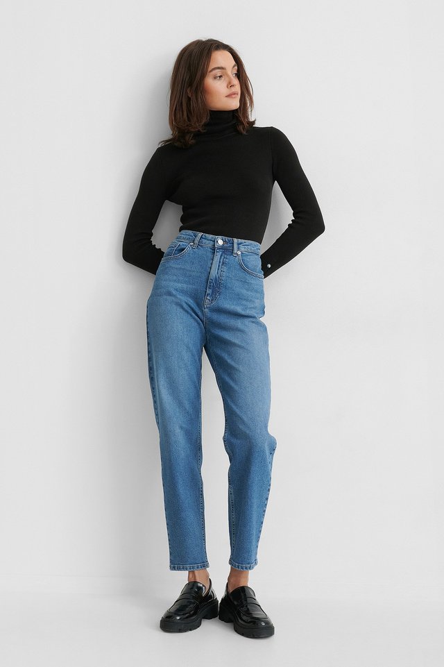 Mid Blue Mom Jeans Blue.
