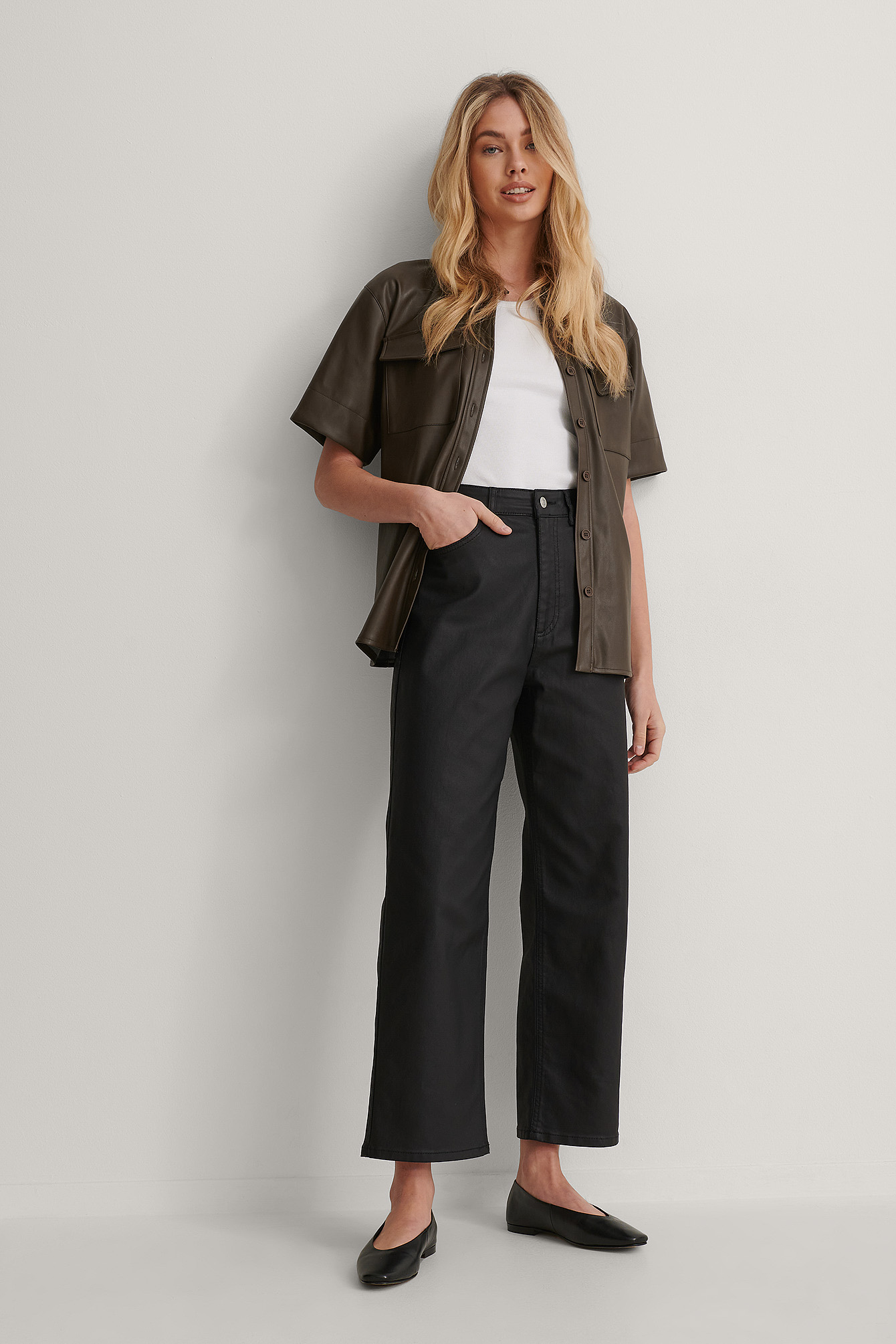 Coated Straight Leg Jeans Black | na-kd.com