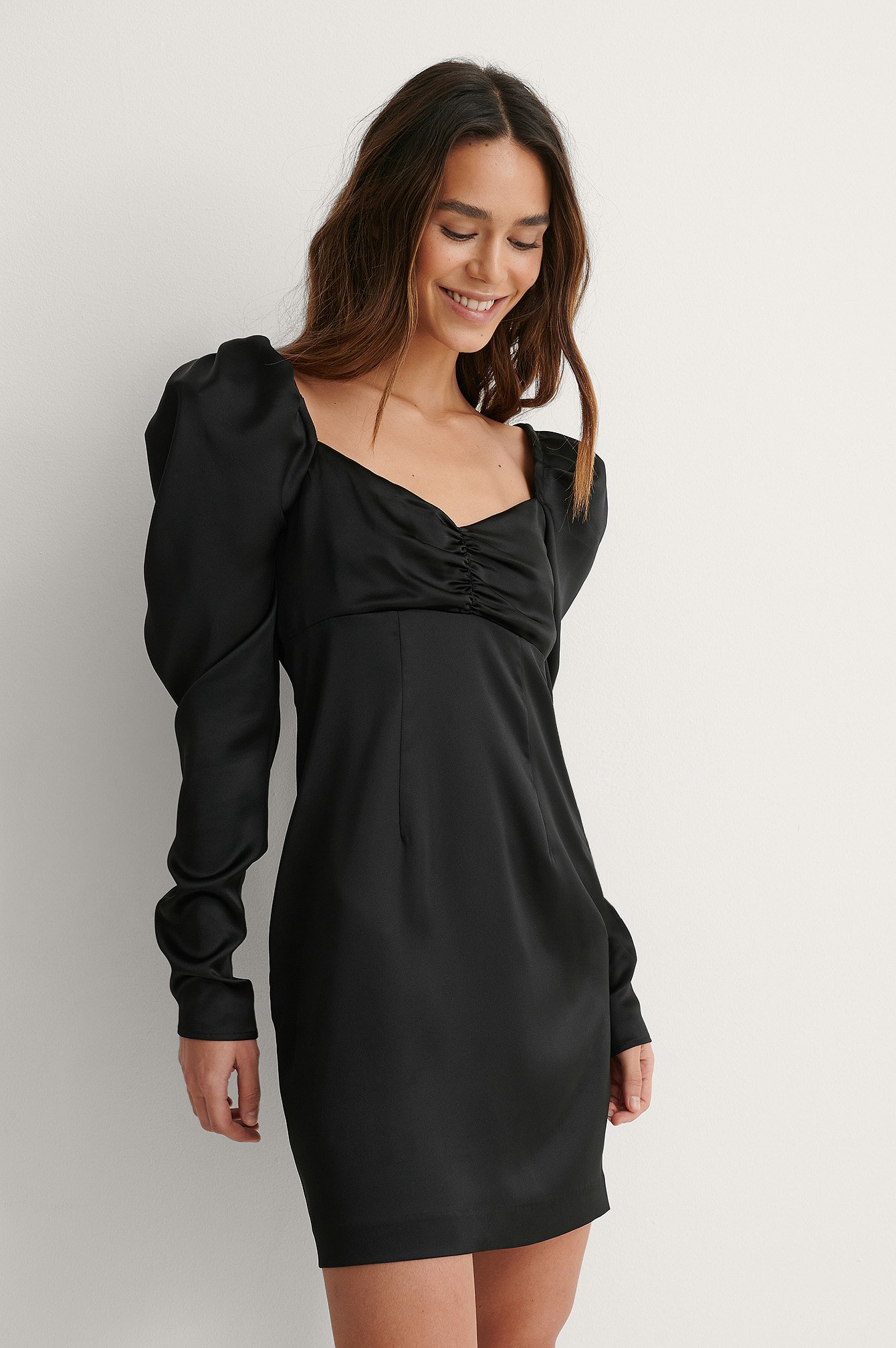 Puffy Sleeve Detail Dress Outfit!