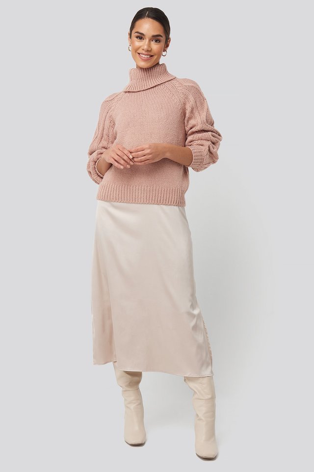 Cable Sleeve Knitted Sweater Outfit.