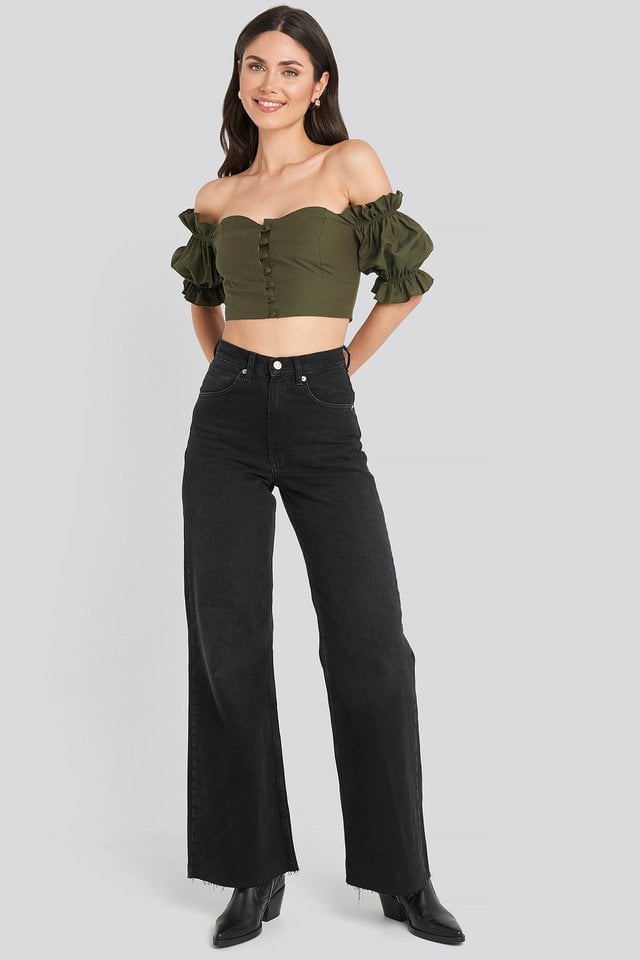 Off Shoulder Button Detailed Cropped Top Outfit.