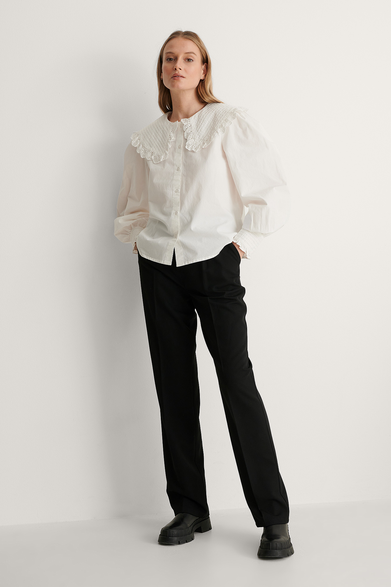 Wide Collar Cotton Anglaise Blouse Outfit.