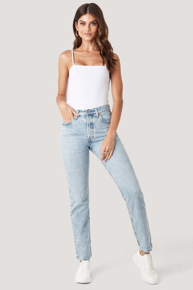 501 Crop Jeans Blue Outfit.