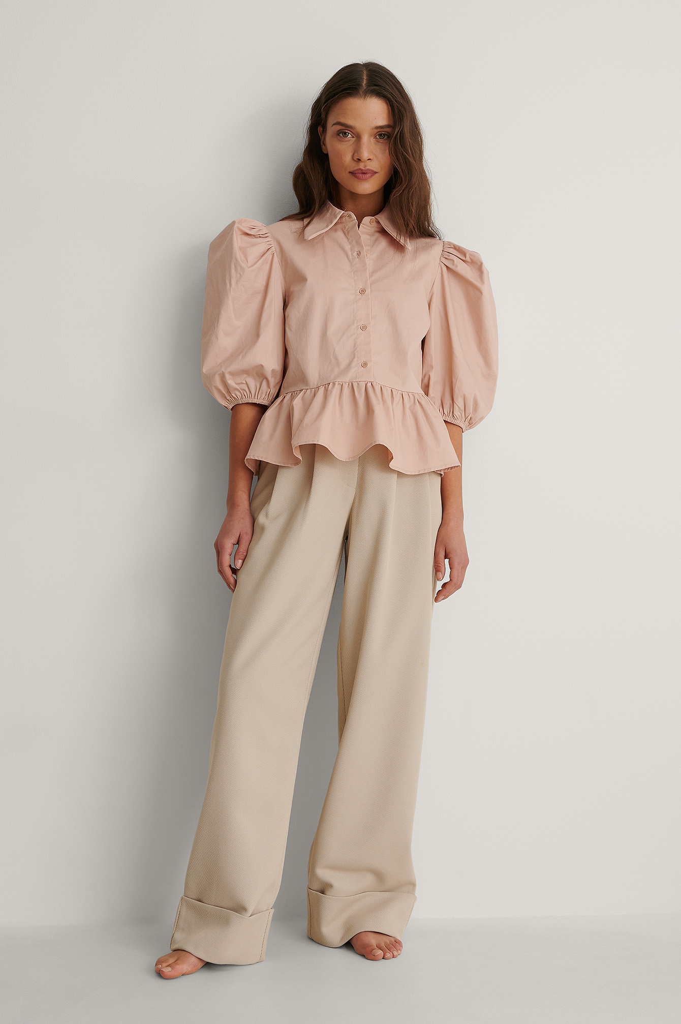 Pointy Collar Puff Sleeve Top Outfit.