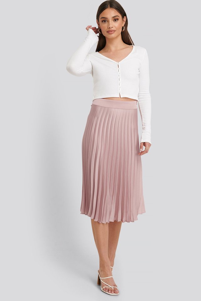Bianca Pleated Skirt Outfit.