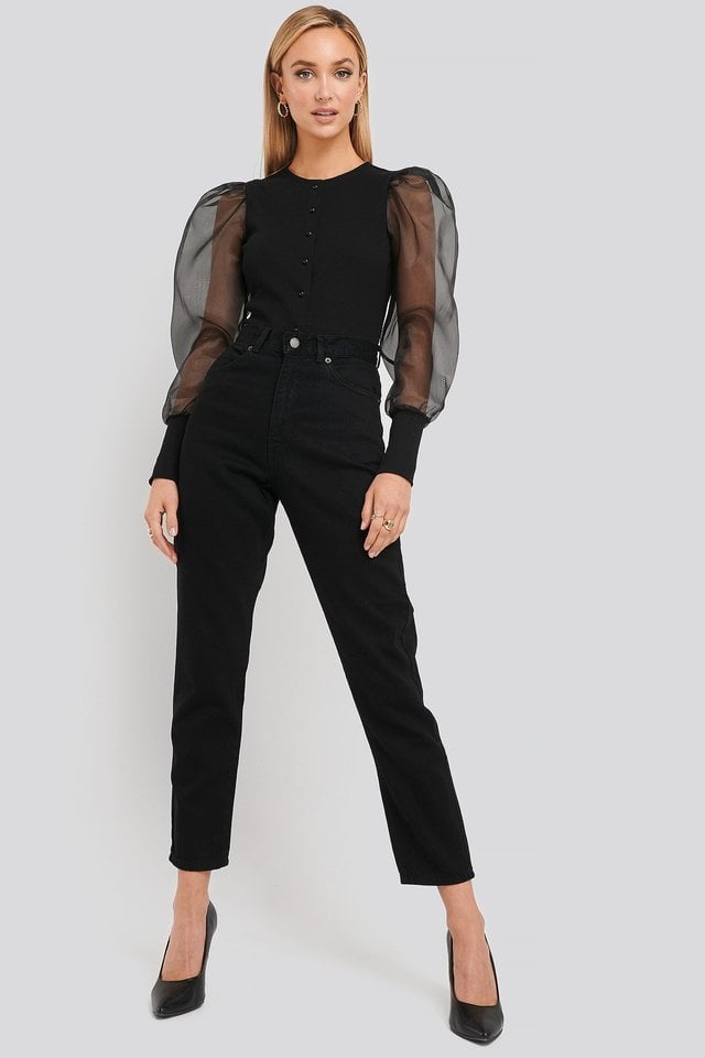 Nora Jeans Black Outfit.