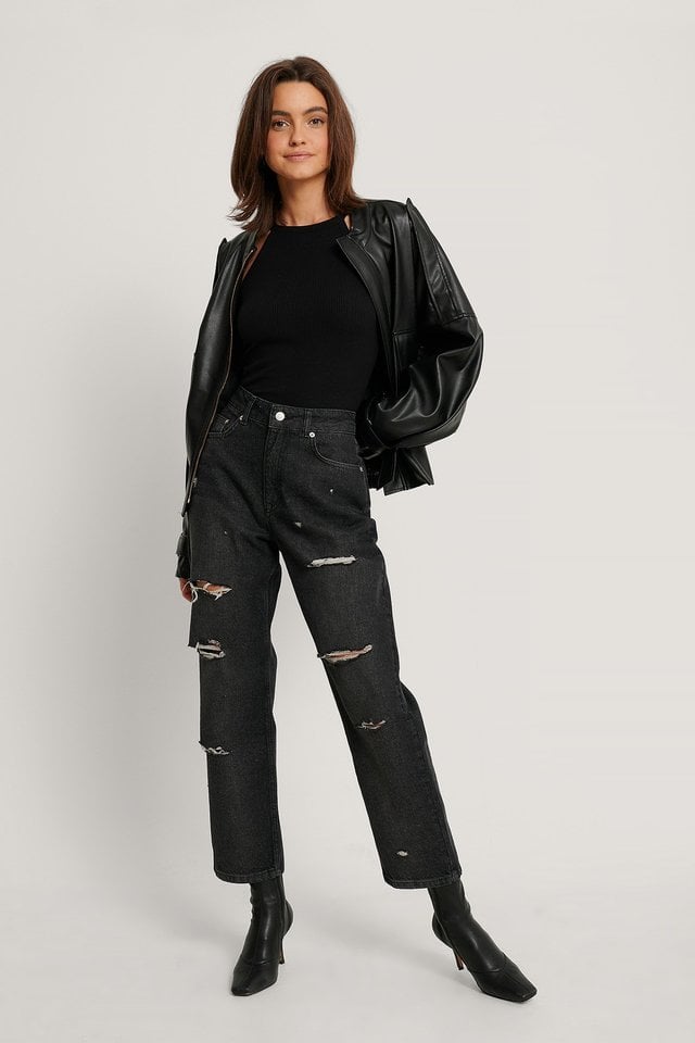 Destroyed High Waist Cropped Jeans Black Outfit.