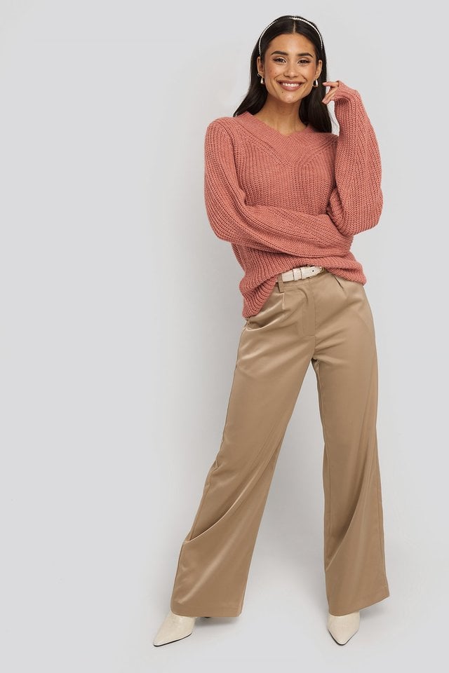 Wide Band V-Neck Ribbed Sweater Outfit.