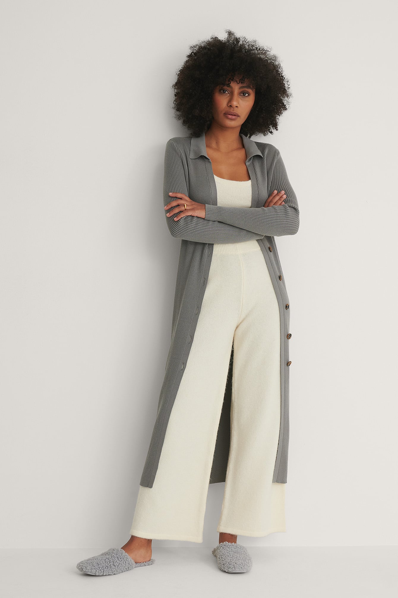 Knitted Wide Cropped Trousers Offwhite 
