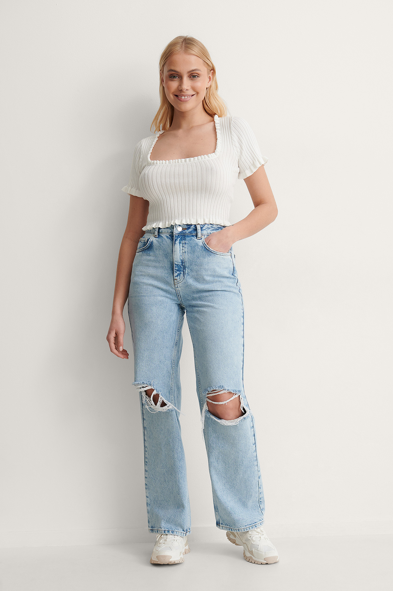 Frill Detail Cropped Knitted Top