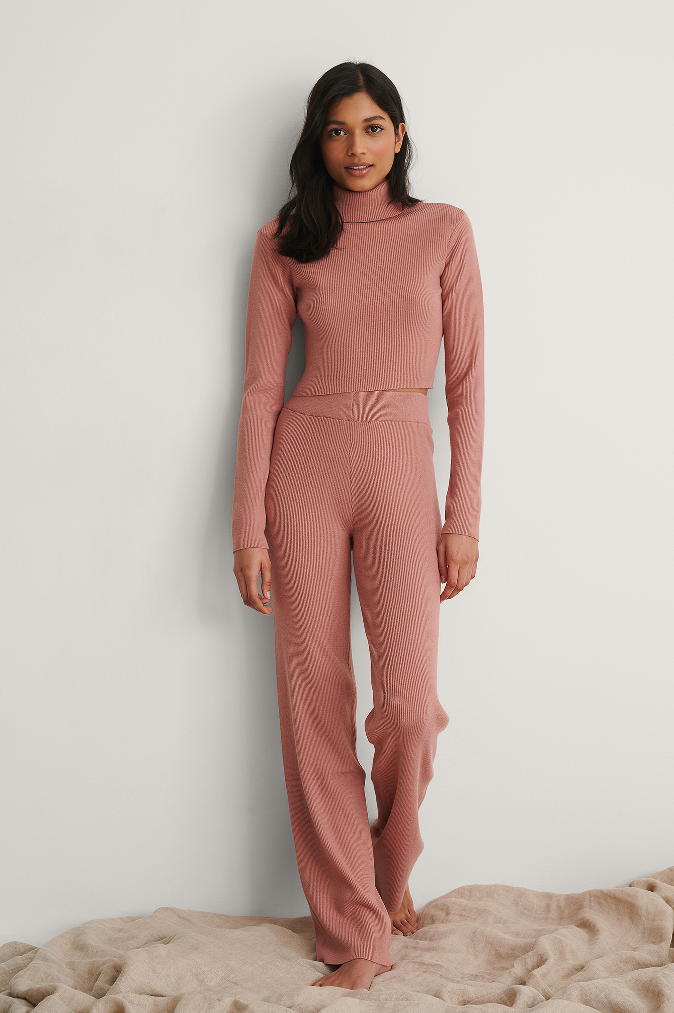 NA-KD Knitted Ribbed High Neck Top Outfit