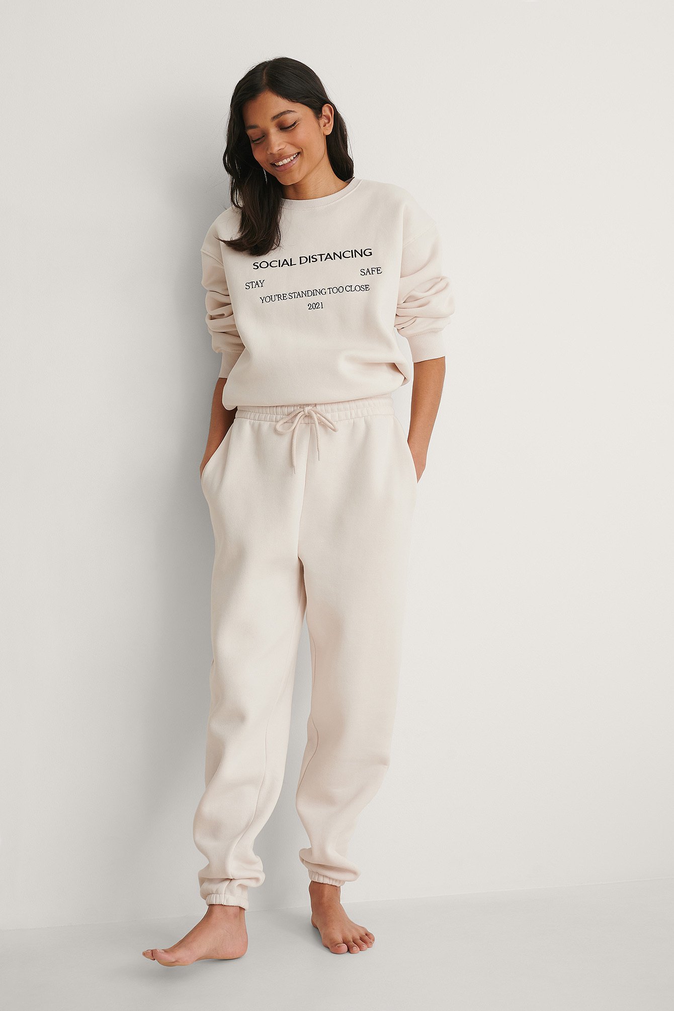NA-KD Organic Brushed Tapered Sweatpants Outfit