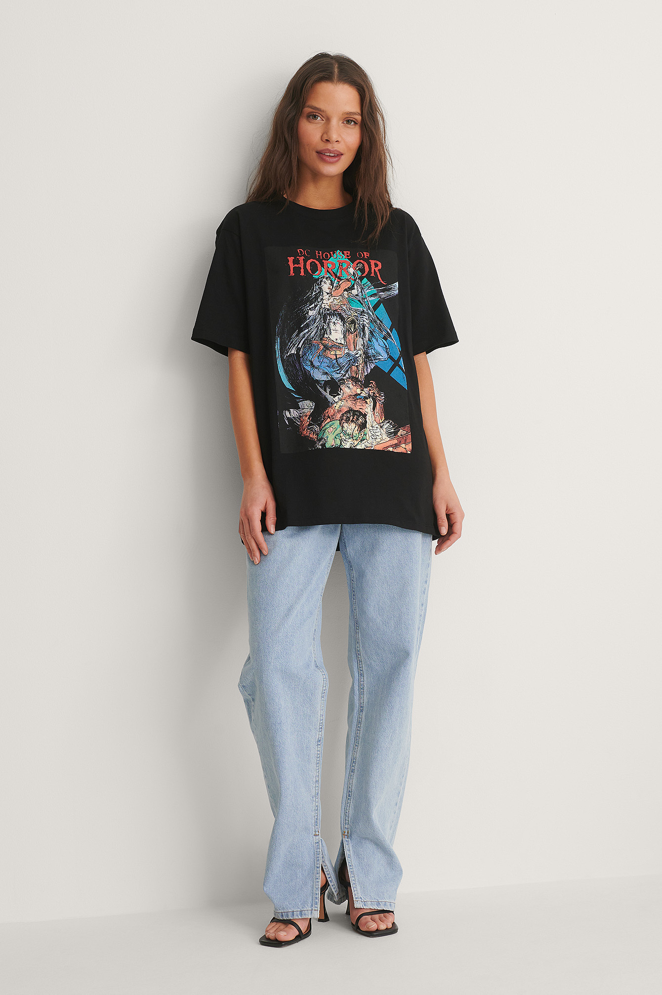 NA-KD Unisex Printed Tee Outfit