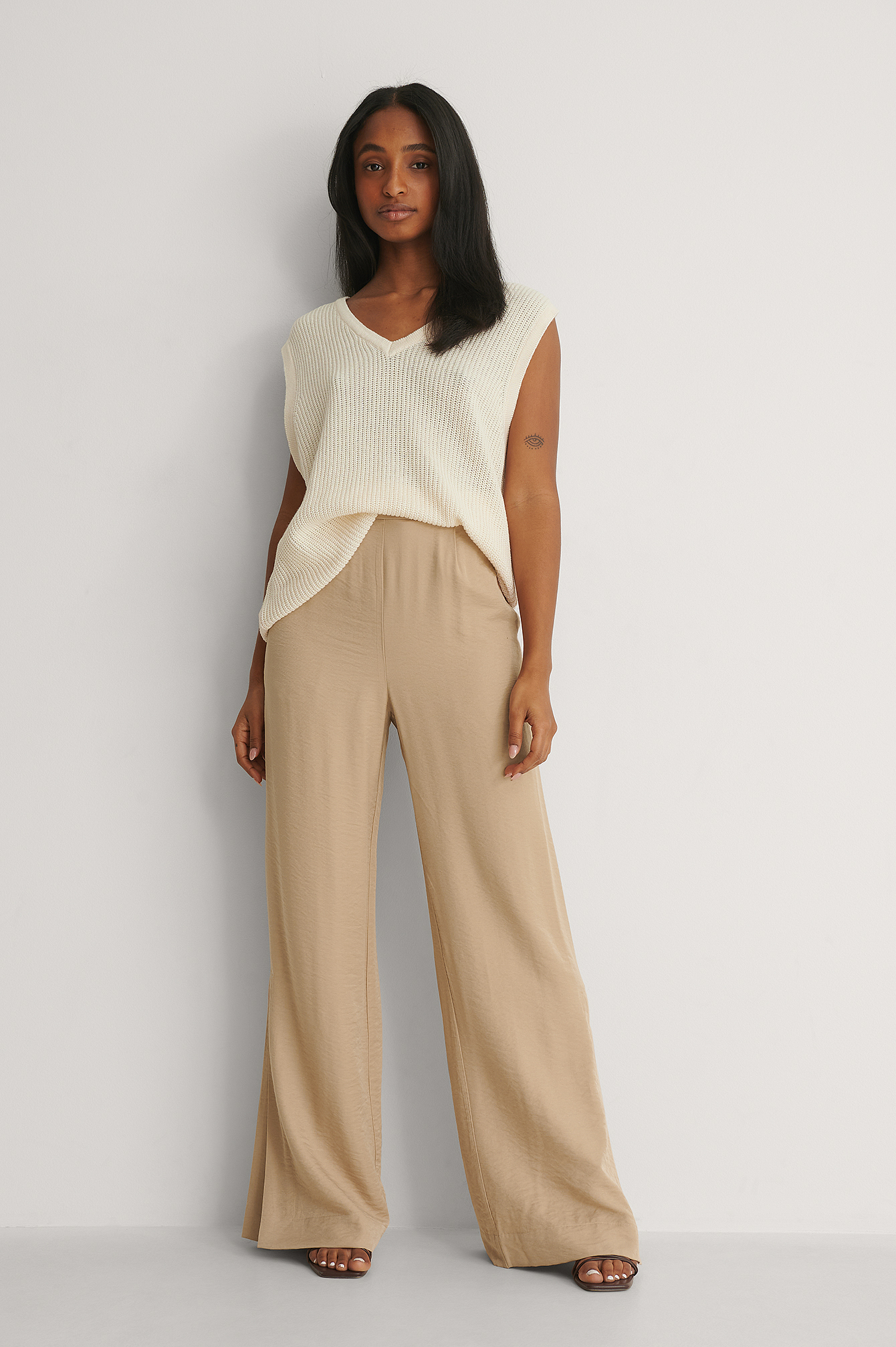 Wide Leg Suit Pants Beige | na-kd.com