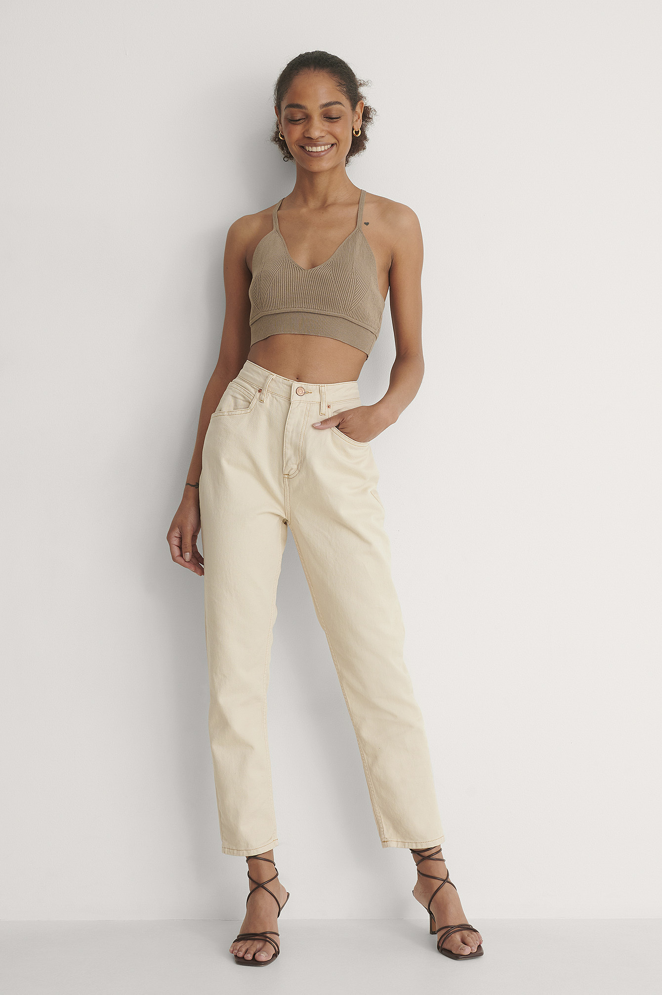 Mom Jeans Beige | na-kd.com