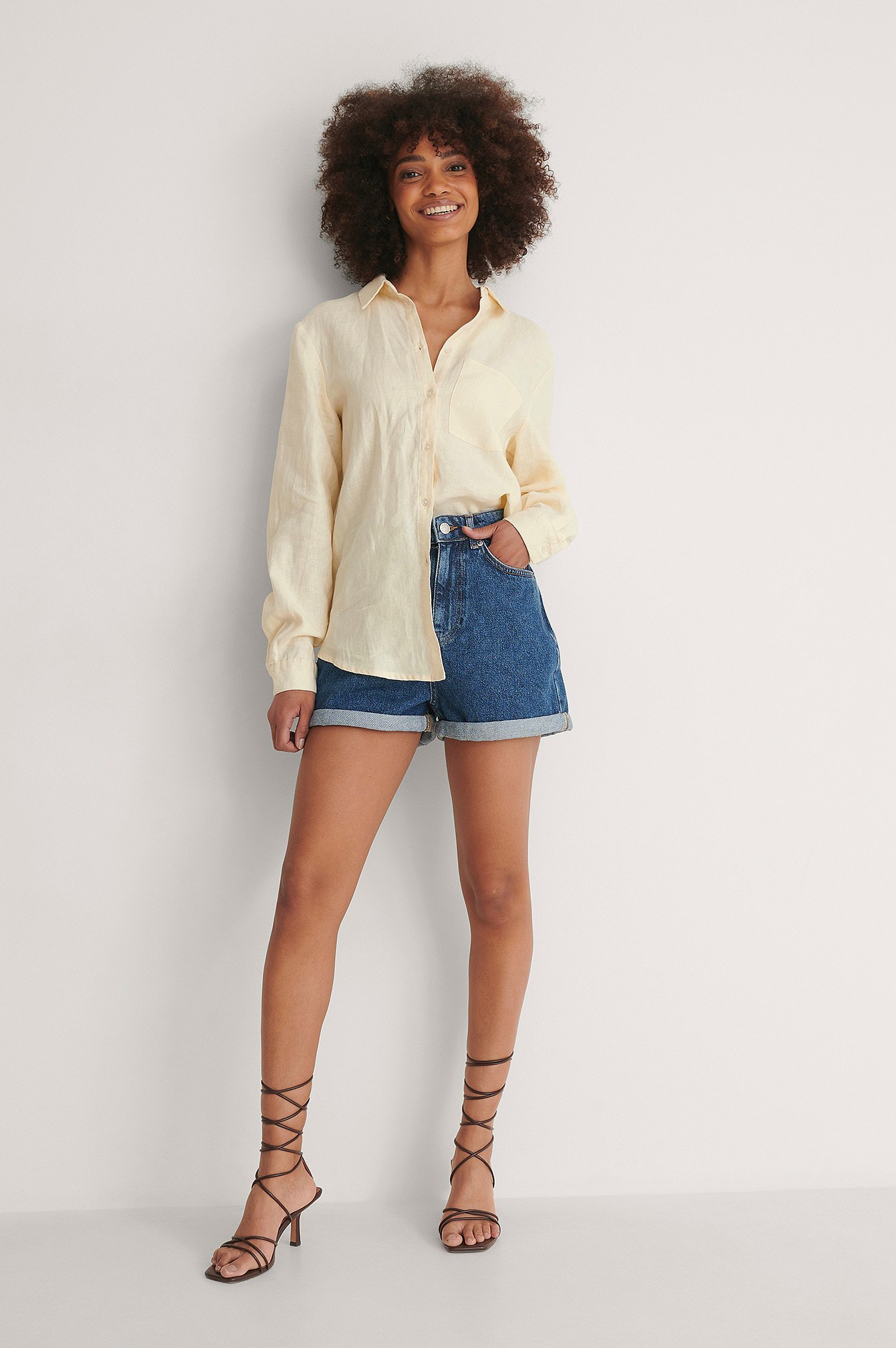 Fold Up Mom Shorts Outfit