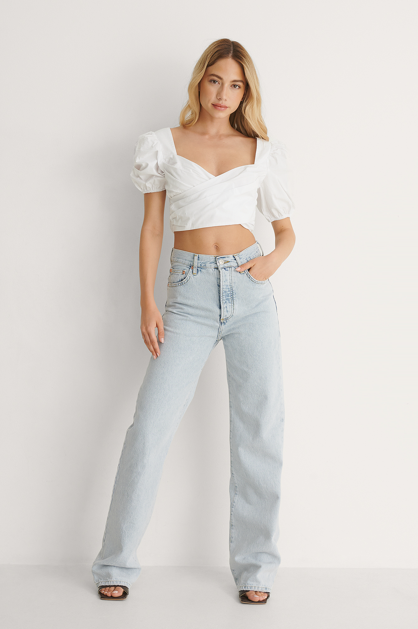 Cotton Cropped Top Outfit.