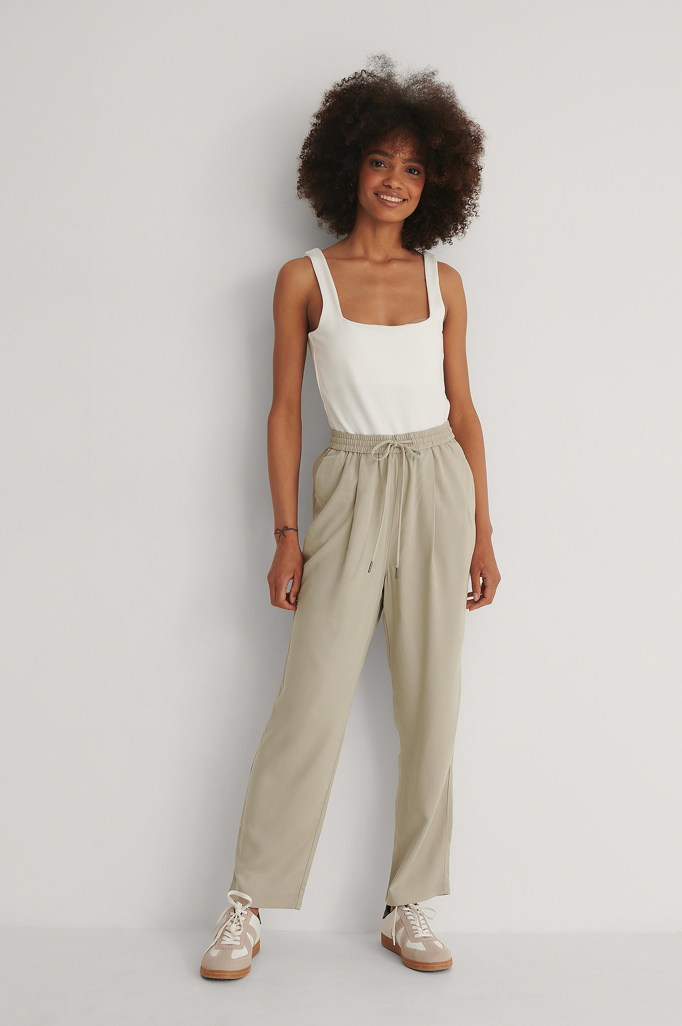 Fluido Trousers Outfit.
