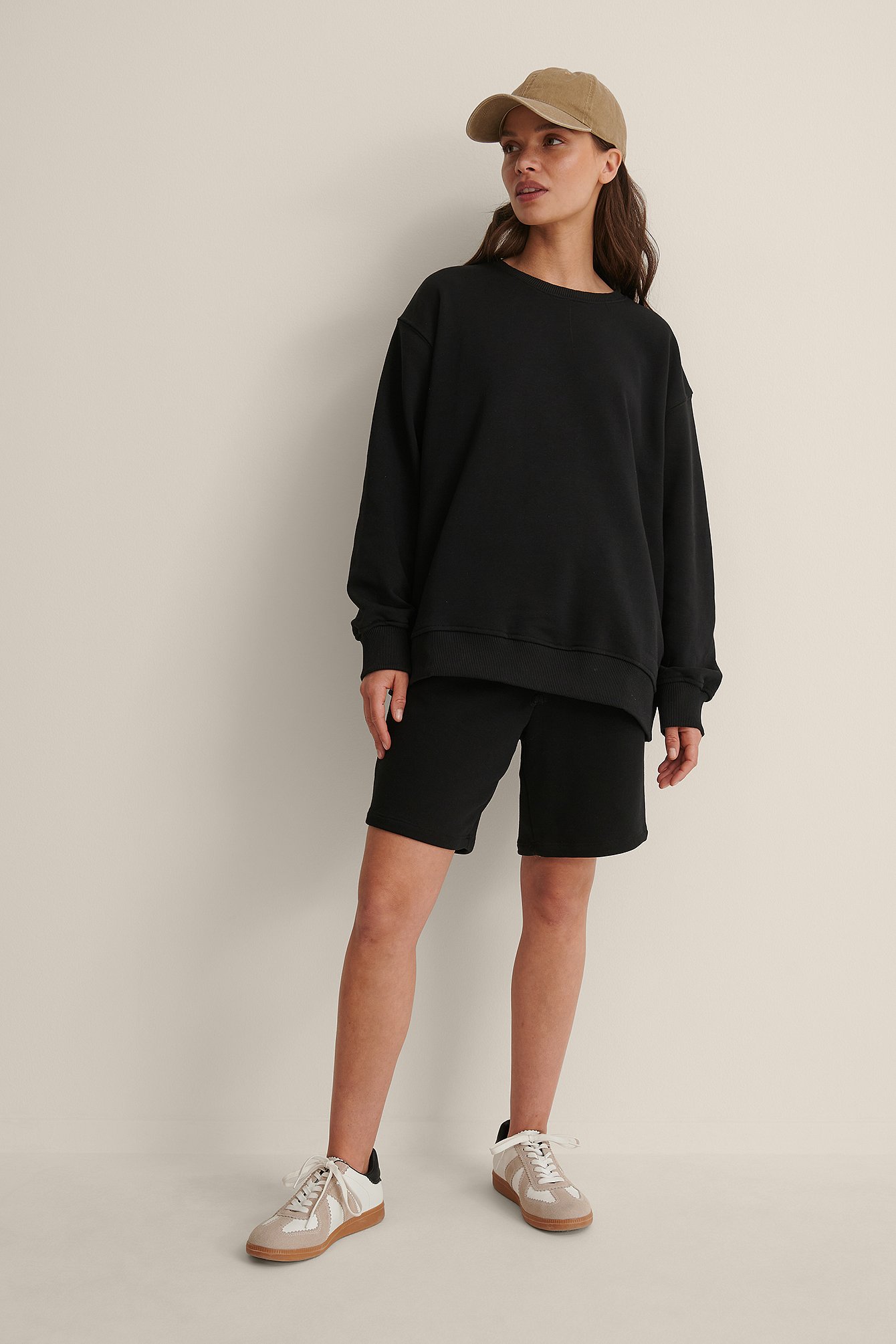 Black Oversize sweatshirt