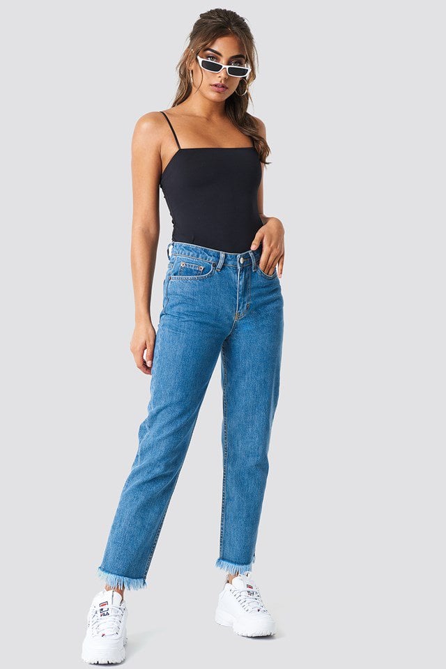 Boyfriend Jeans with Black Top Outfit.