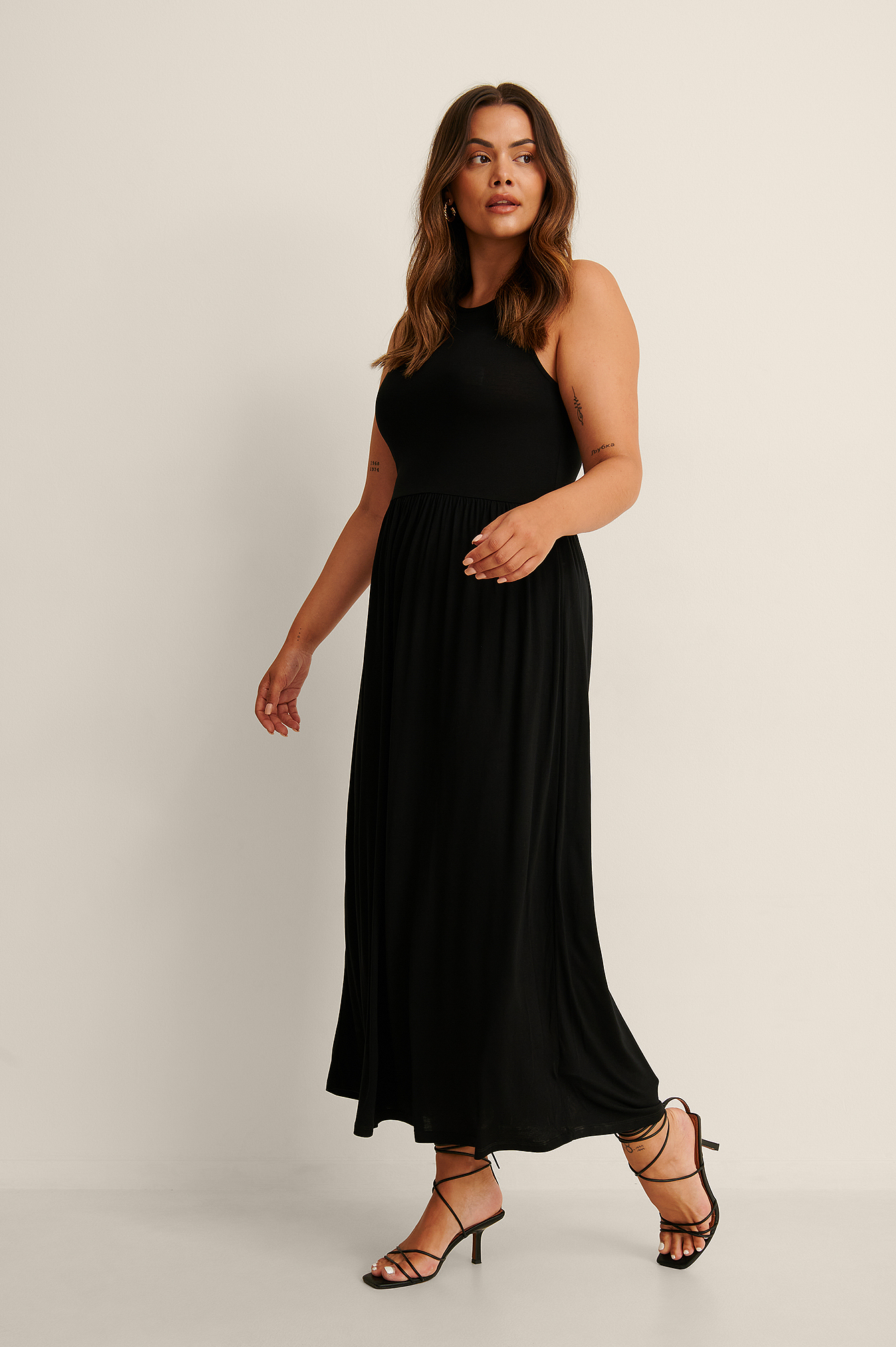 midi black flowy dress