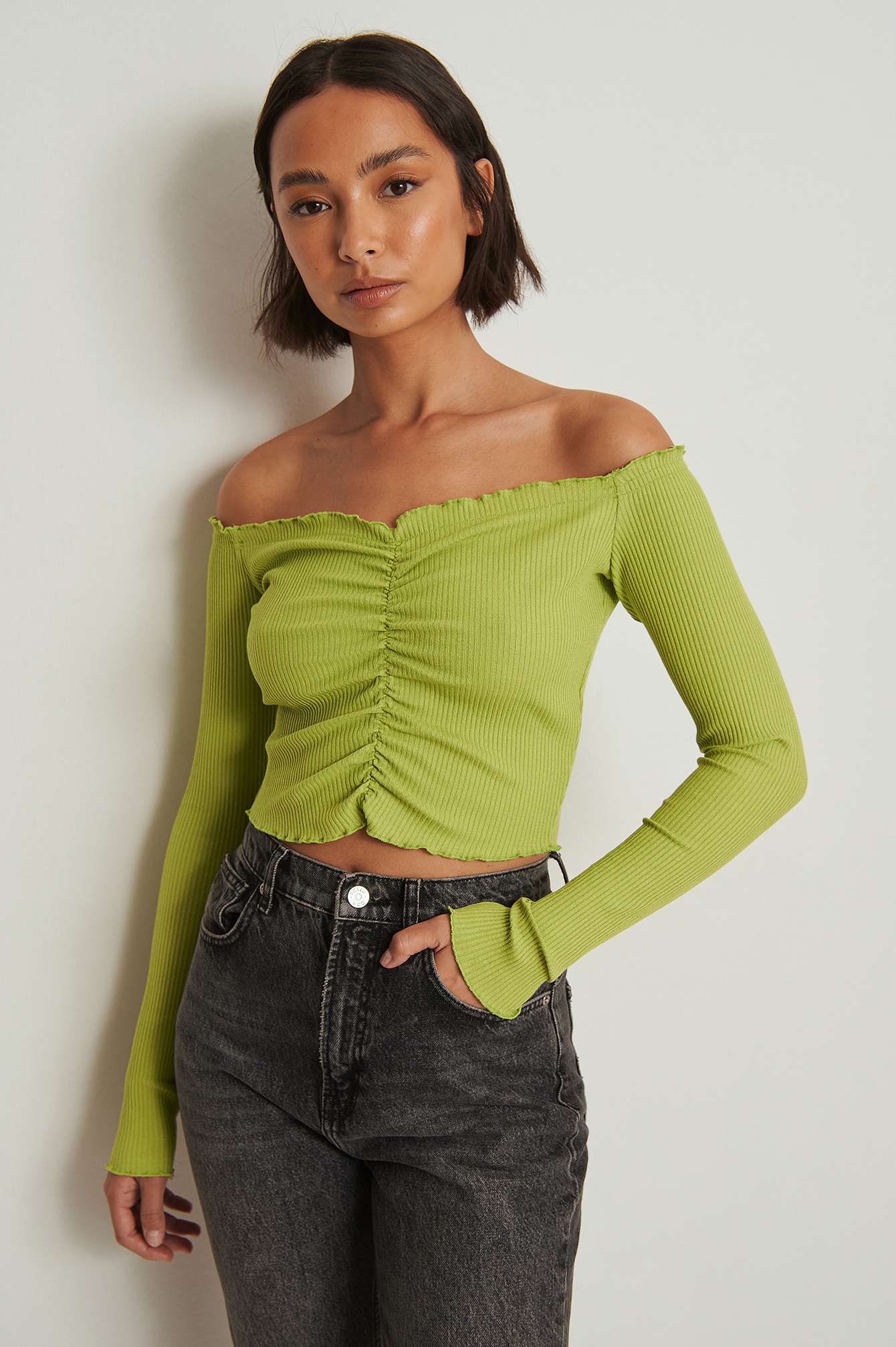 Off Shoulder Rouched Rib Top Outfit