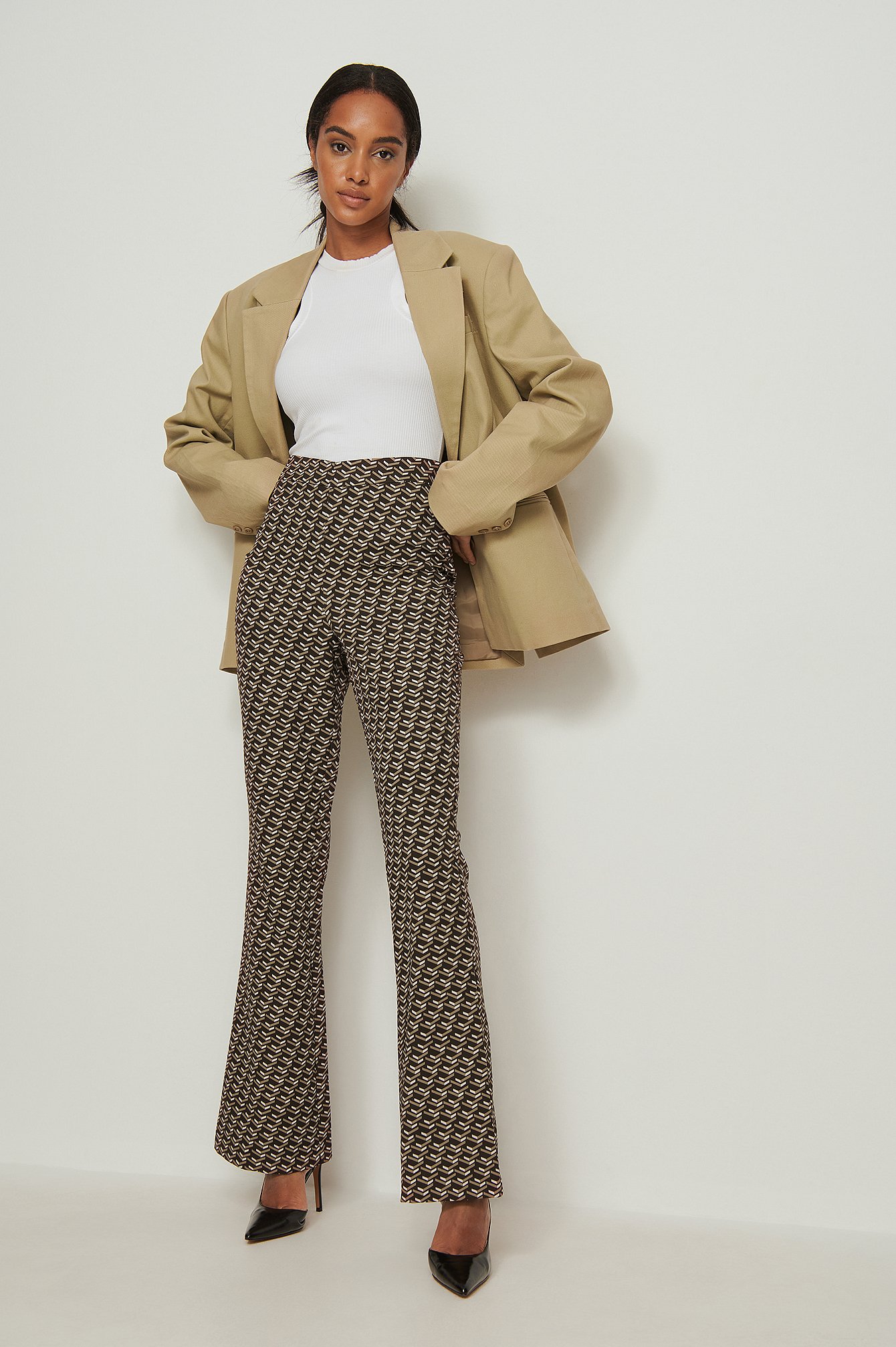 Recycled Printed V-shaped Suit Pants Outfit