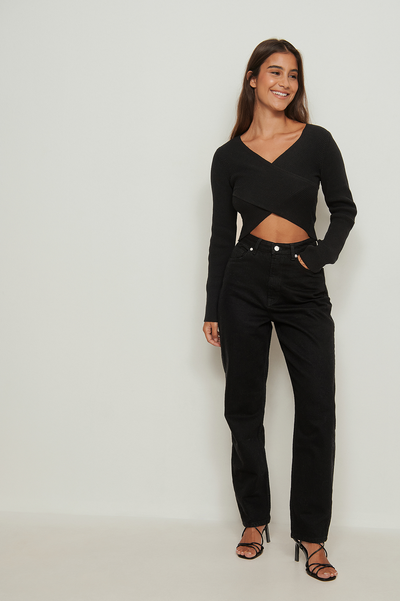 Crossover Sweater Black | na-kd.com