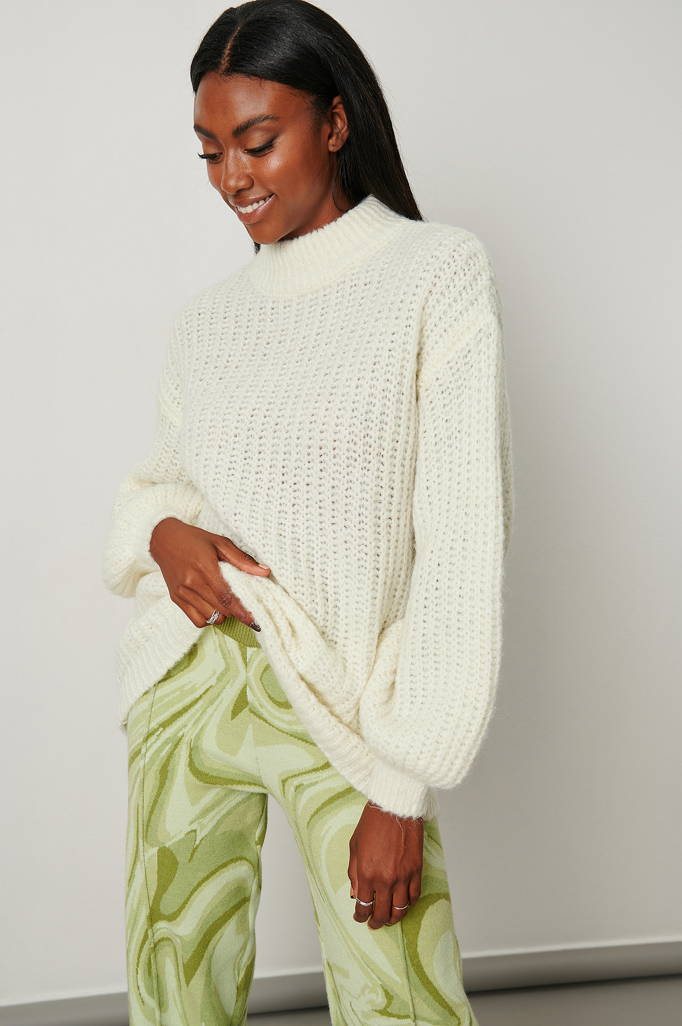 Oversized Knitted Sweater Outfit.