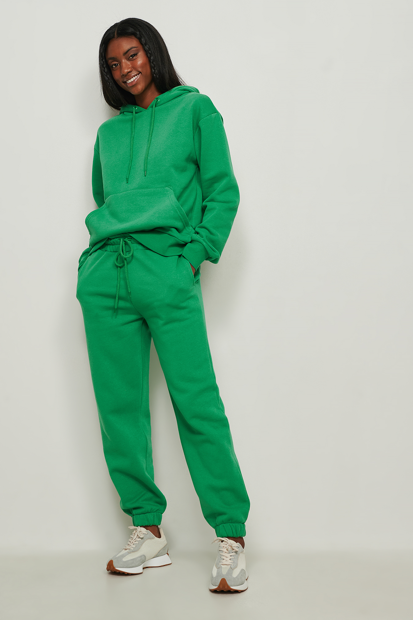 Green Szczotkowane dresowe spodnie ze ściągaczami