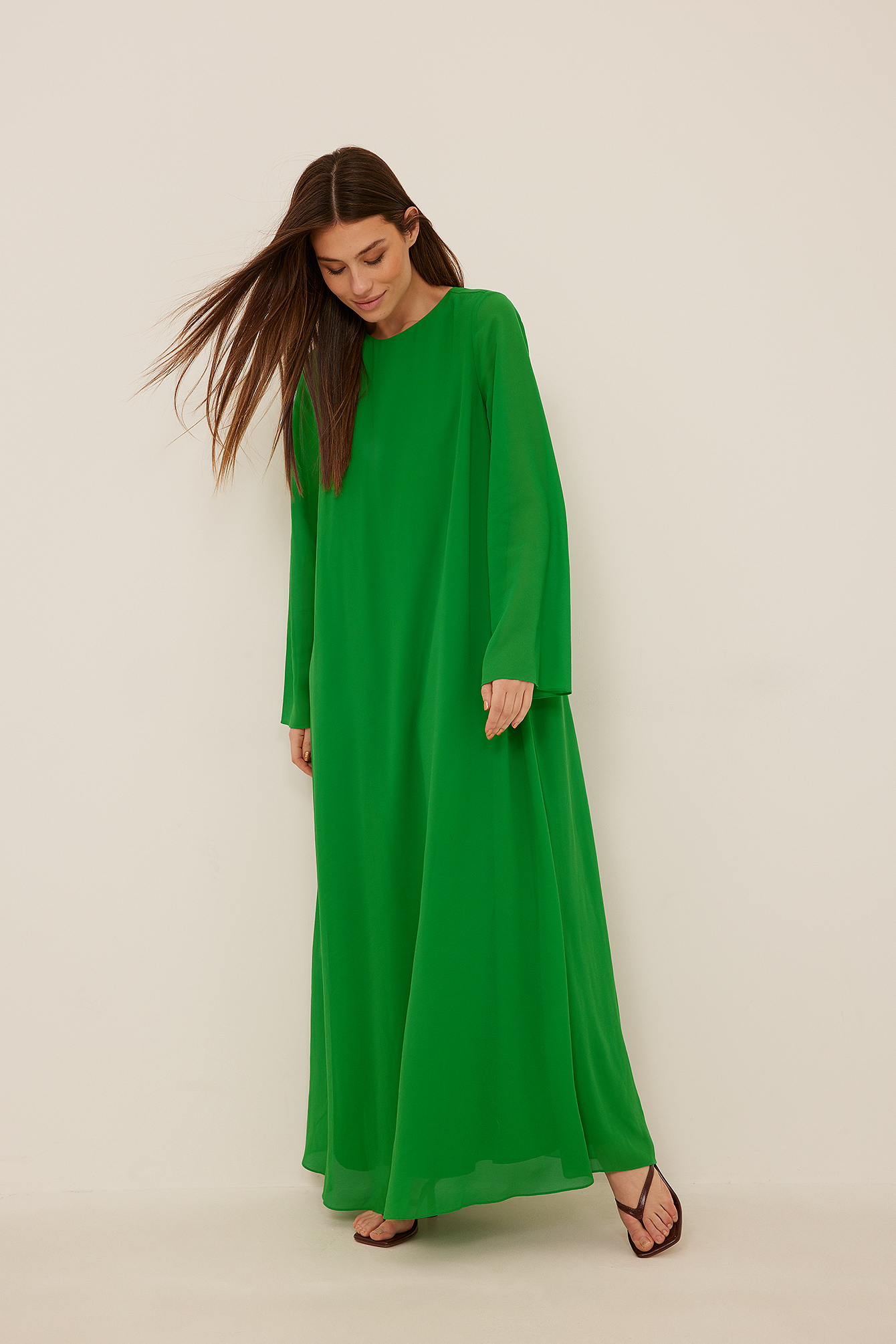 Recycled Flowy Maxi Dress Green | na-kd.com