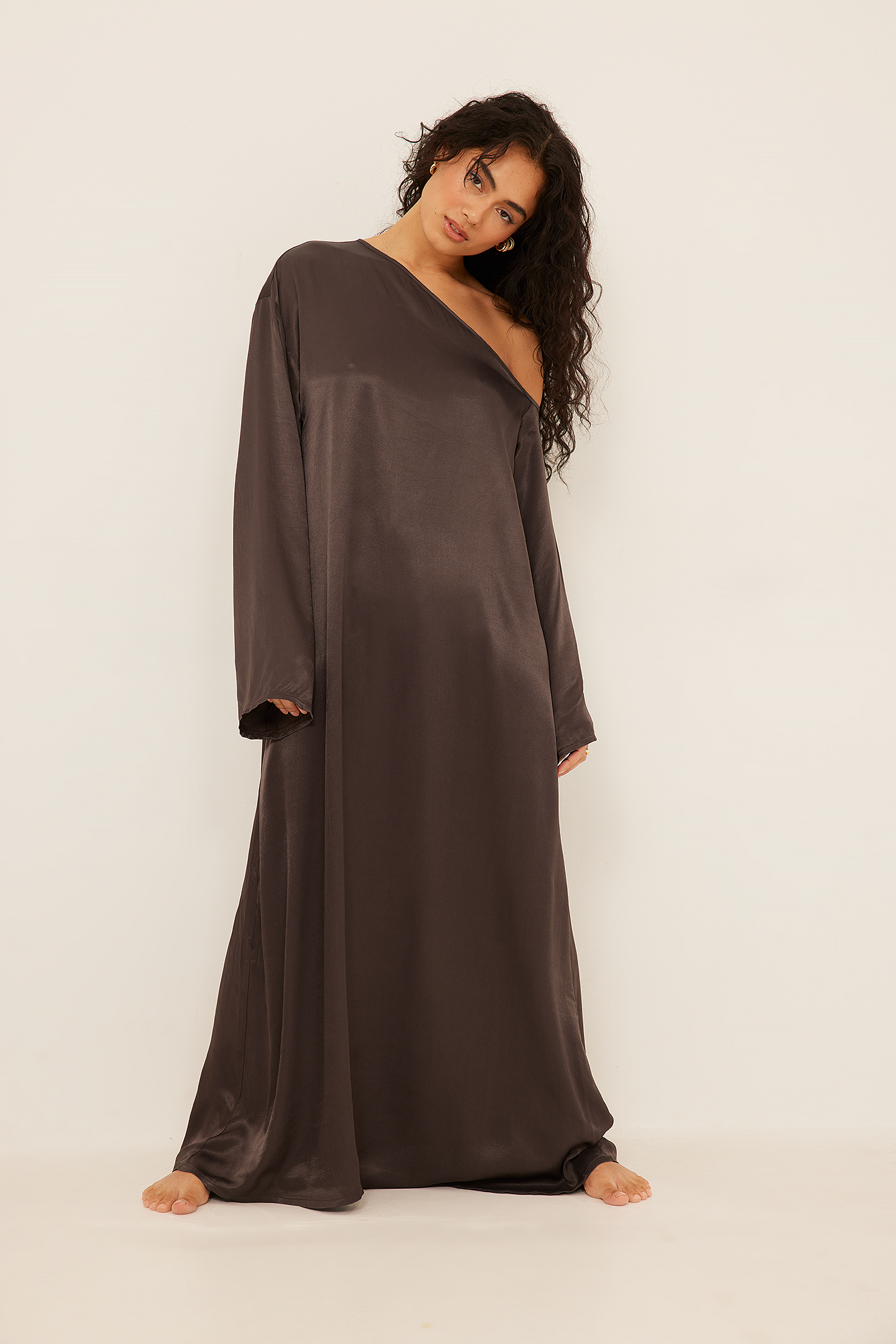 Loose Satin Dress Brown | na-kd.com