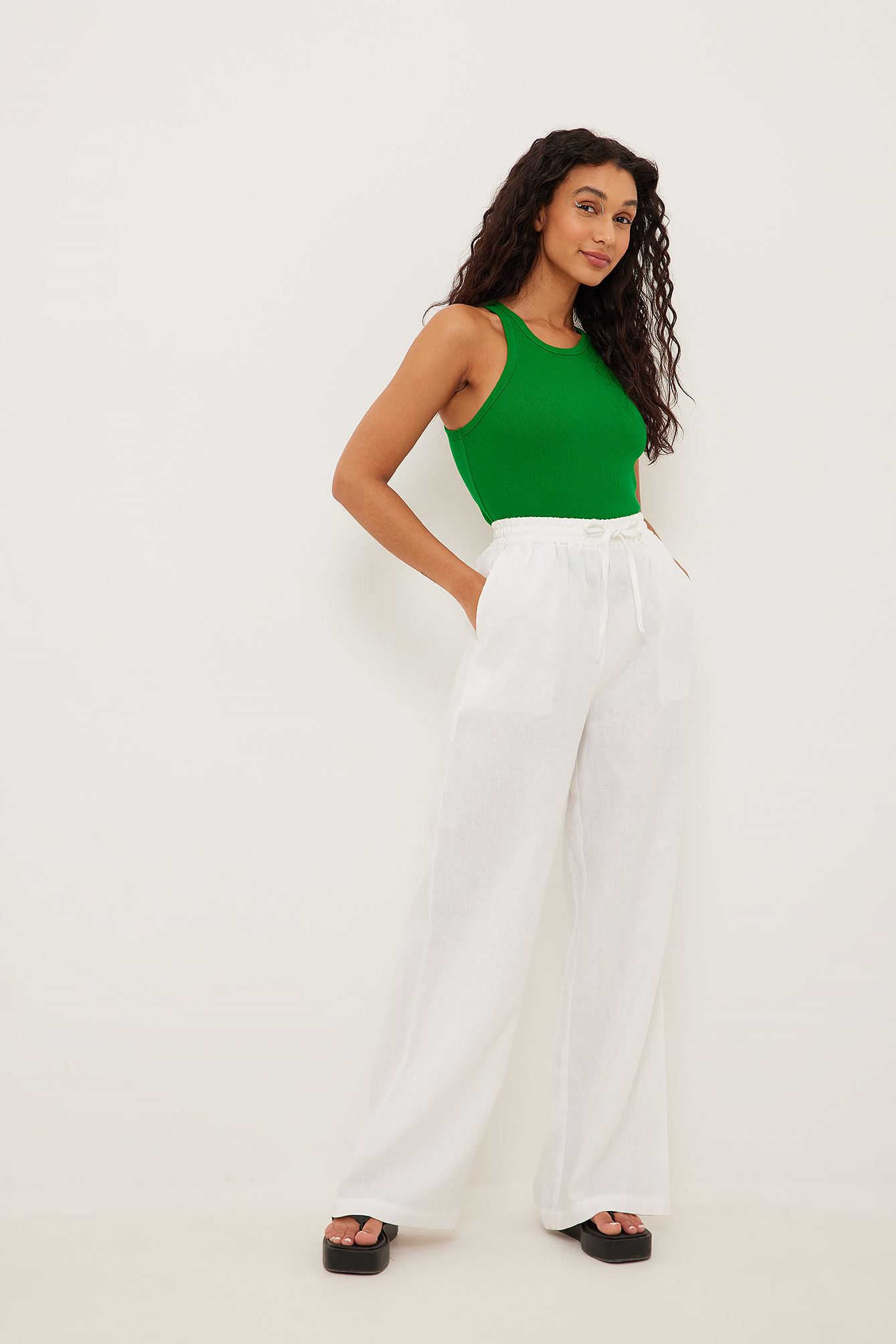 Elastic Waist Linen Trousers Outfit.