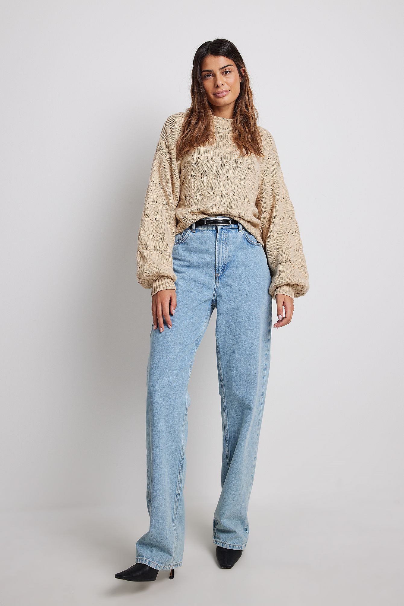 Round Neck Oversized Knitted Detail Sweater Outfit