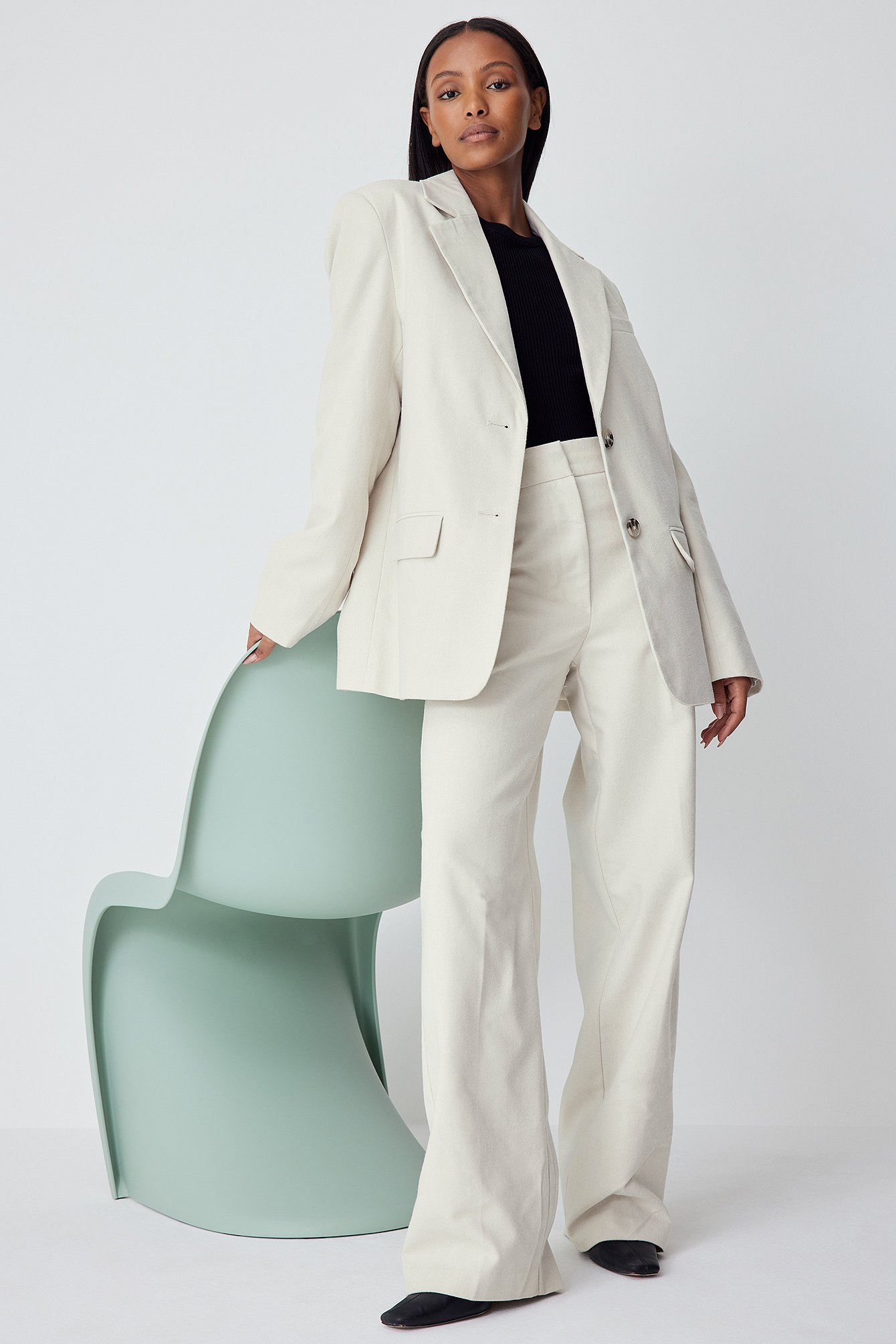 Details more than 71 cream trouser suit womens latest in.cdgdbentre