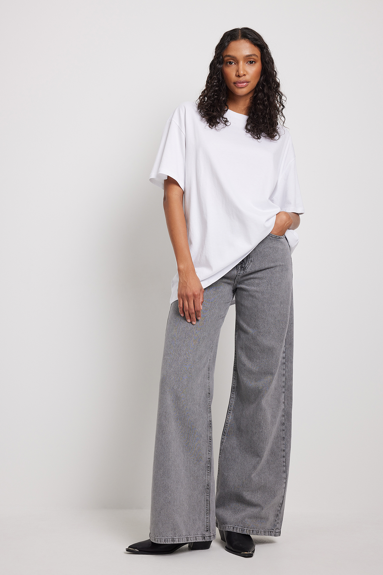 Round Neck Oversized Tee Outfit