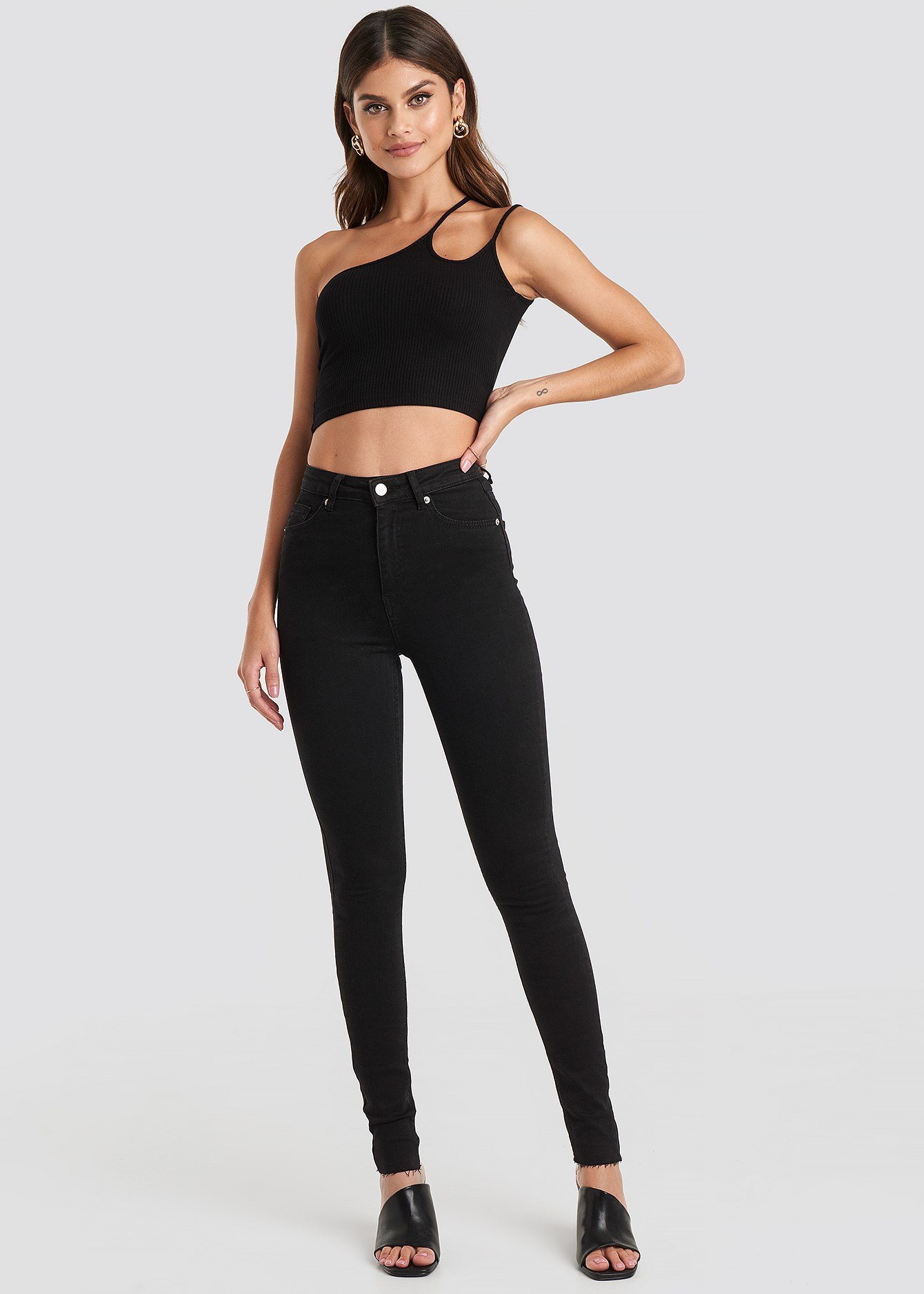 Skinny High Waist Raw Hem Jeans Tall Black Outfit.