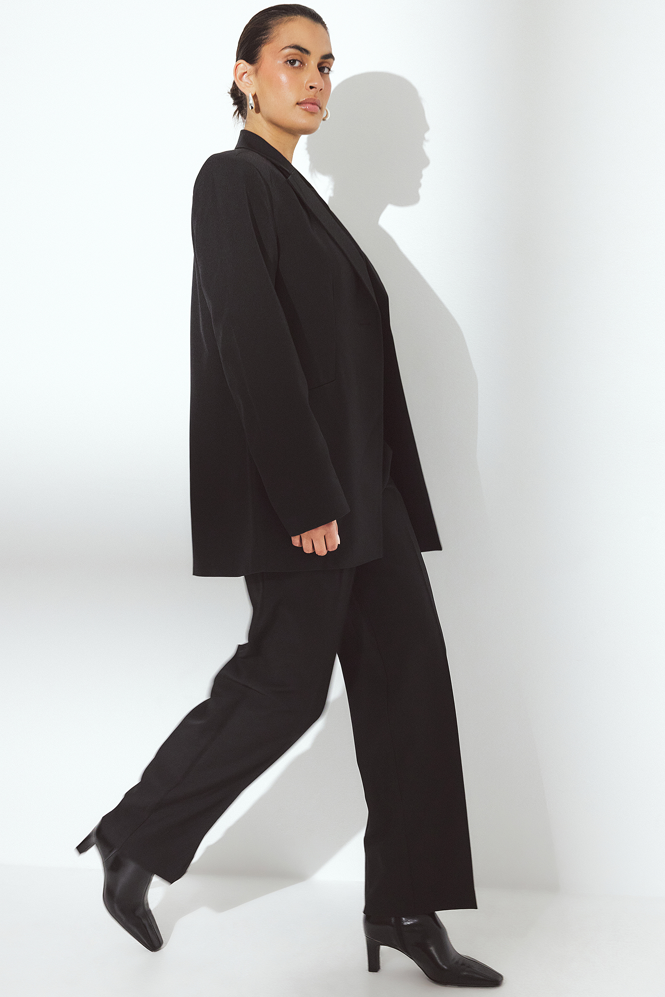 Straight suiting trousers