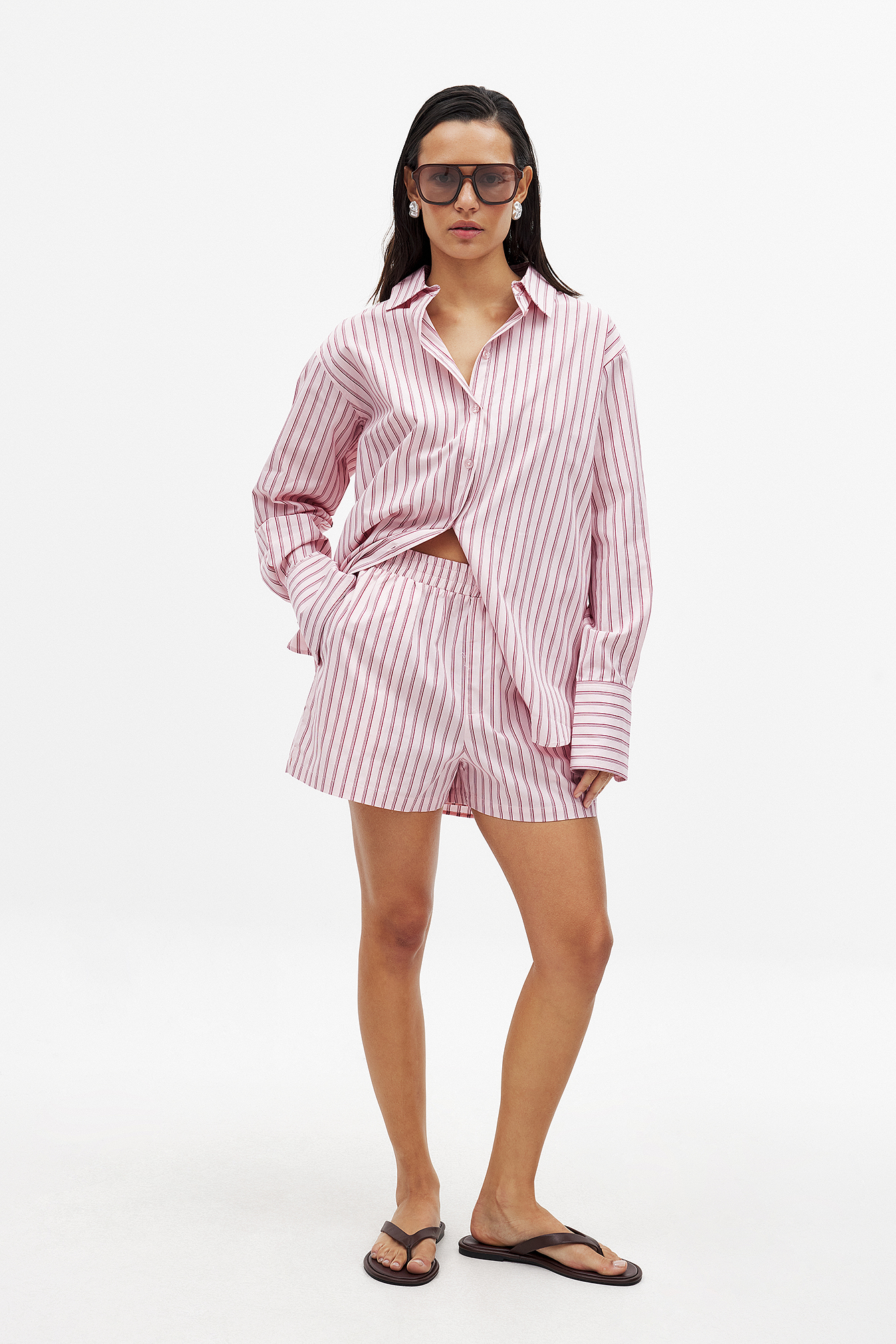 ELASTIC WAIST STRIPED SHORTS