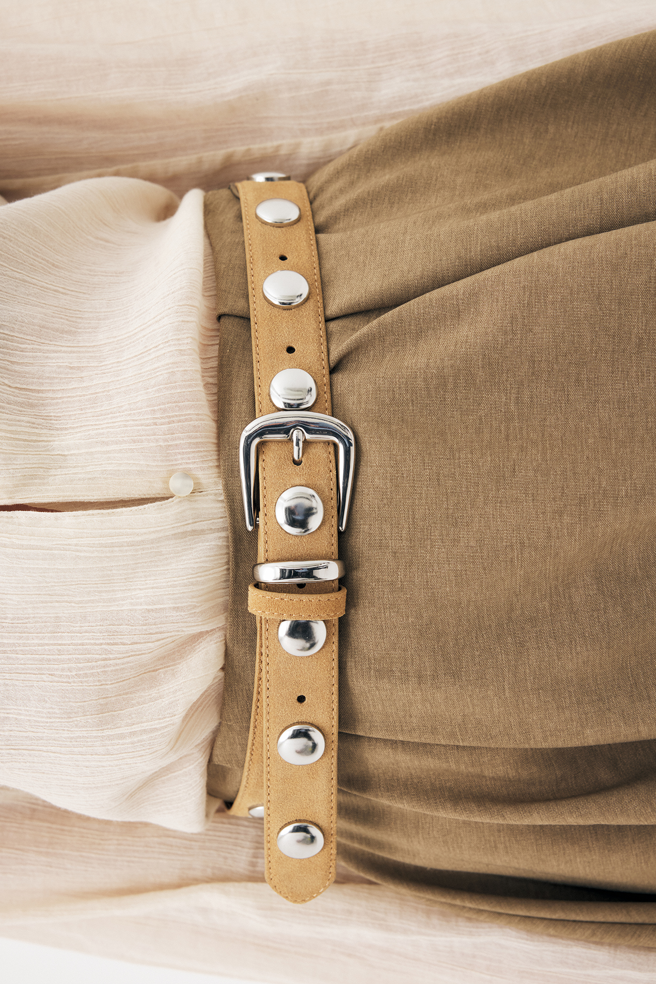 Suede Studded Belt Beige | NA-KD display picture 3
