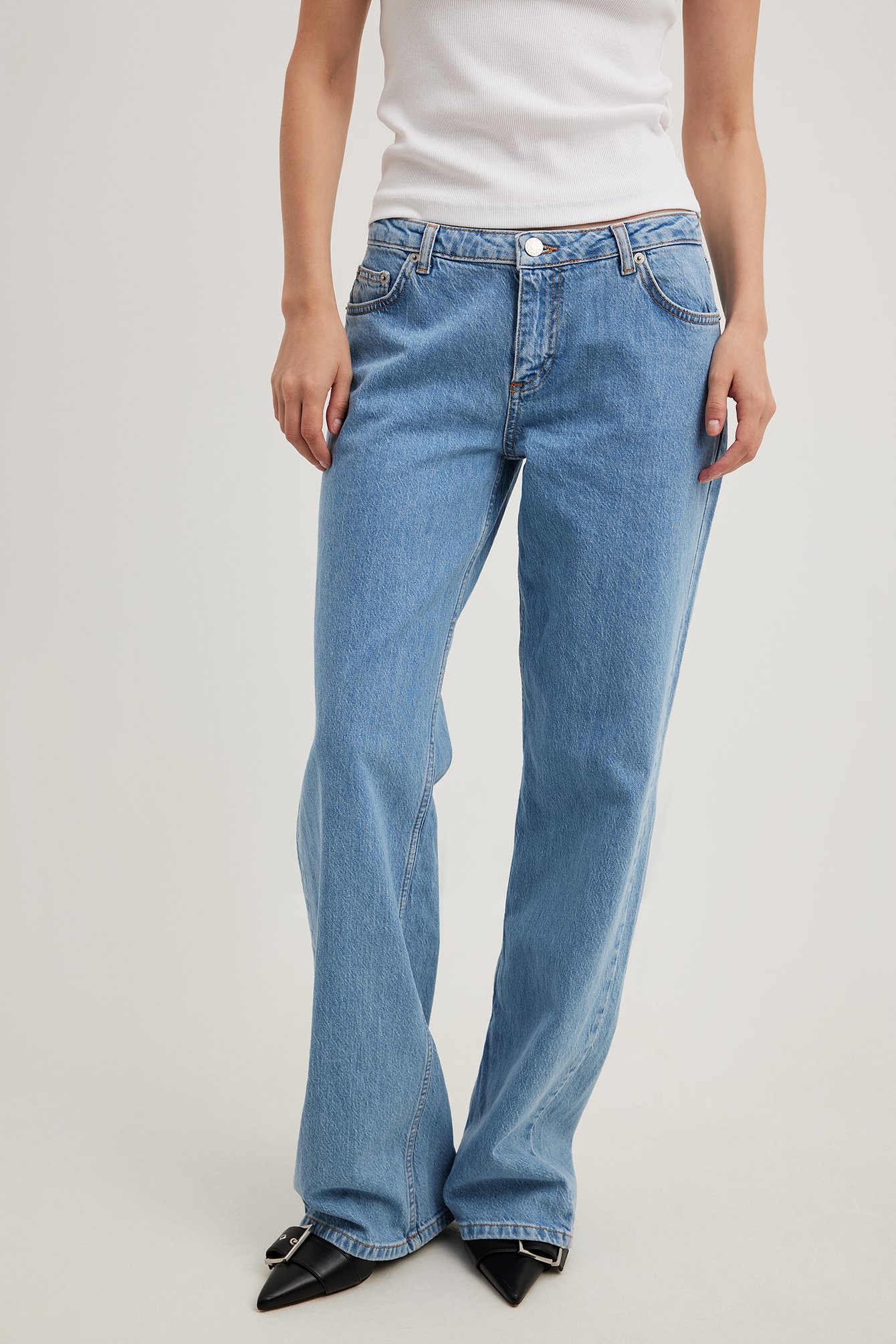 Low-Waist Jeans